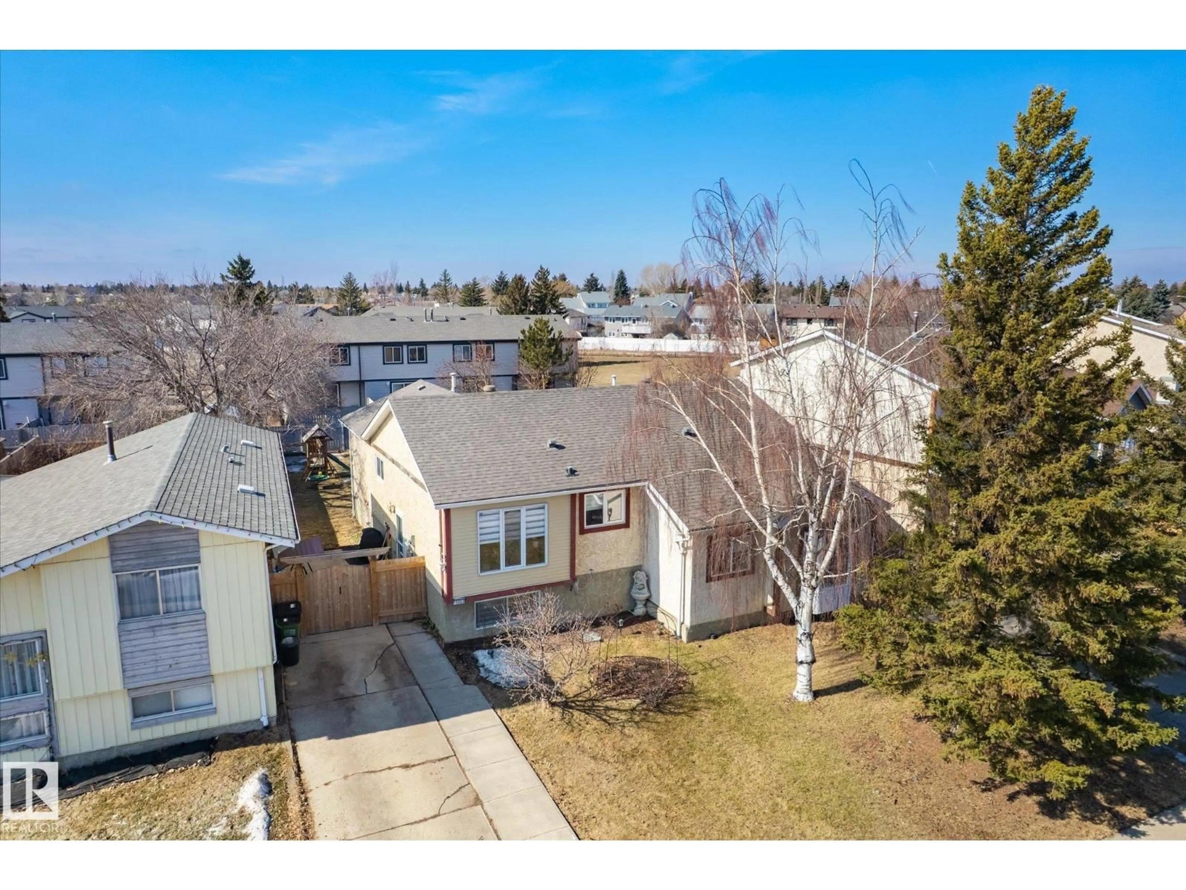 A pic from outside/outdoor area/front of a property/back of a property/a pic from drone, street for 18003 99 AV, Edmonton Alberta T5T3H8