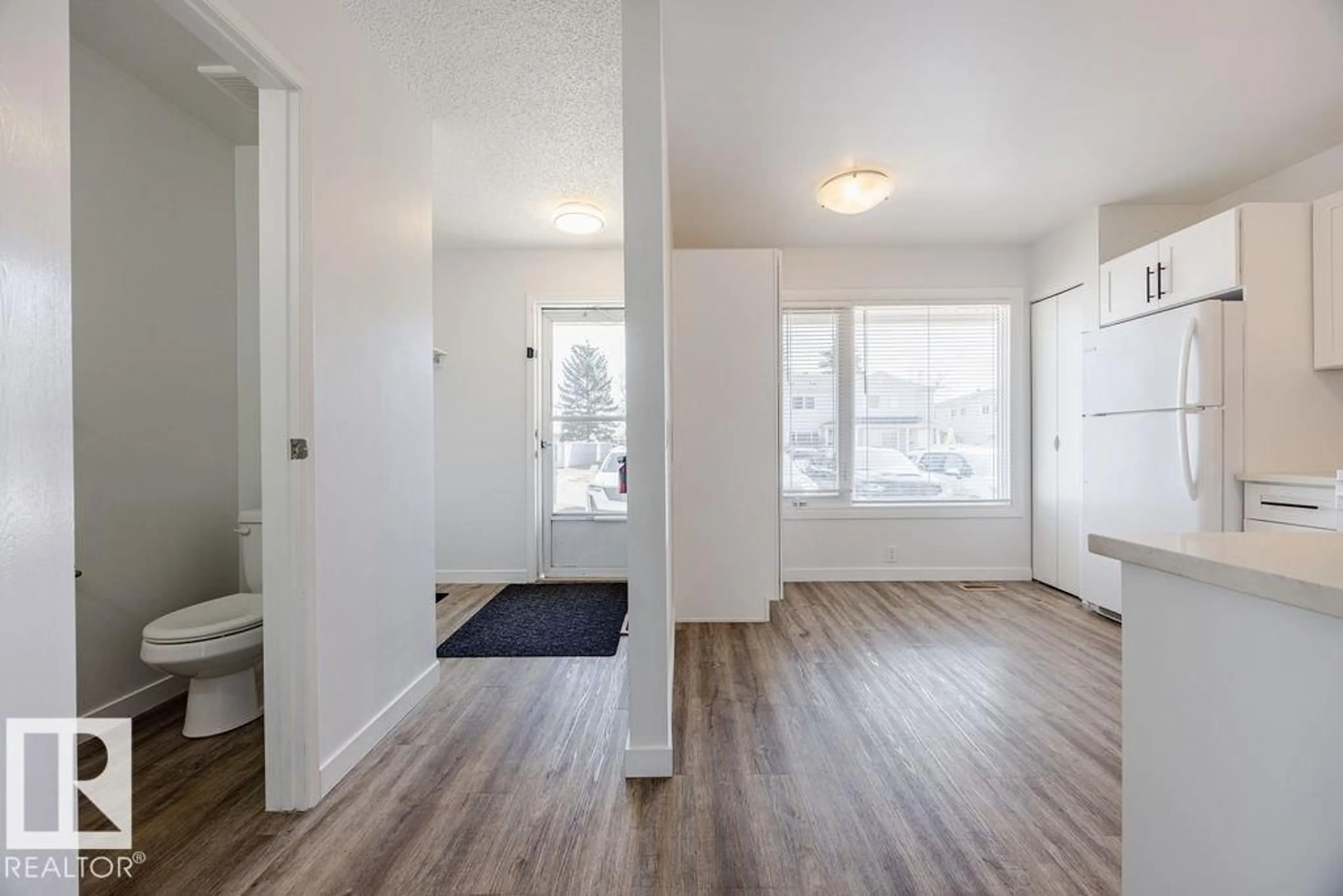 Indoor entryway for 2030 - 22 BRENTWOOD BV, Sherwood Park Alberta T8A4P6
