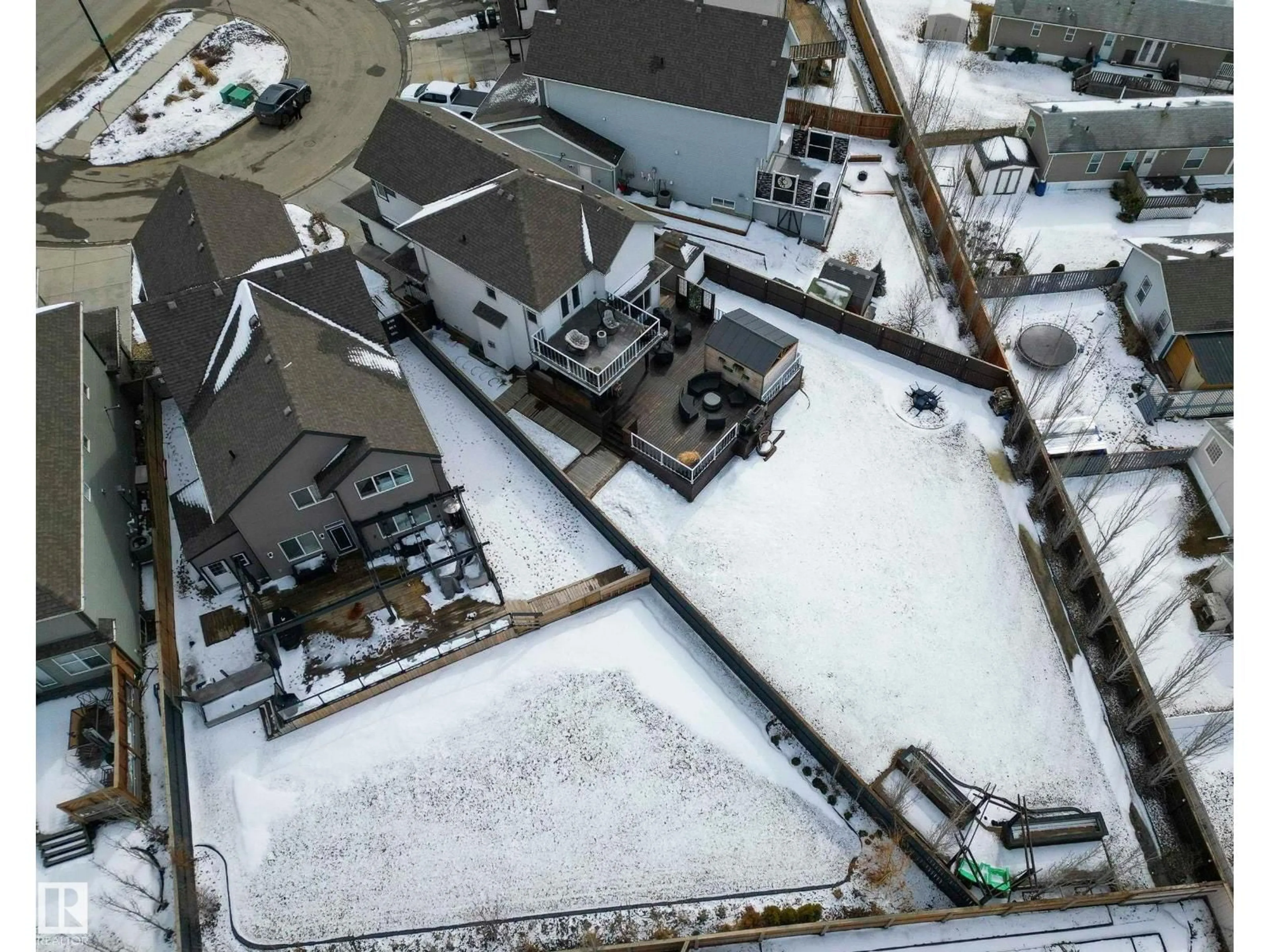 A pic from outside/outdoor area/front of a property/back of a property/a pic from drone, street for 1116 SANDSTONE BV, Sherwood Park Alberta T8H0Z5