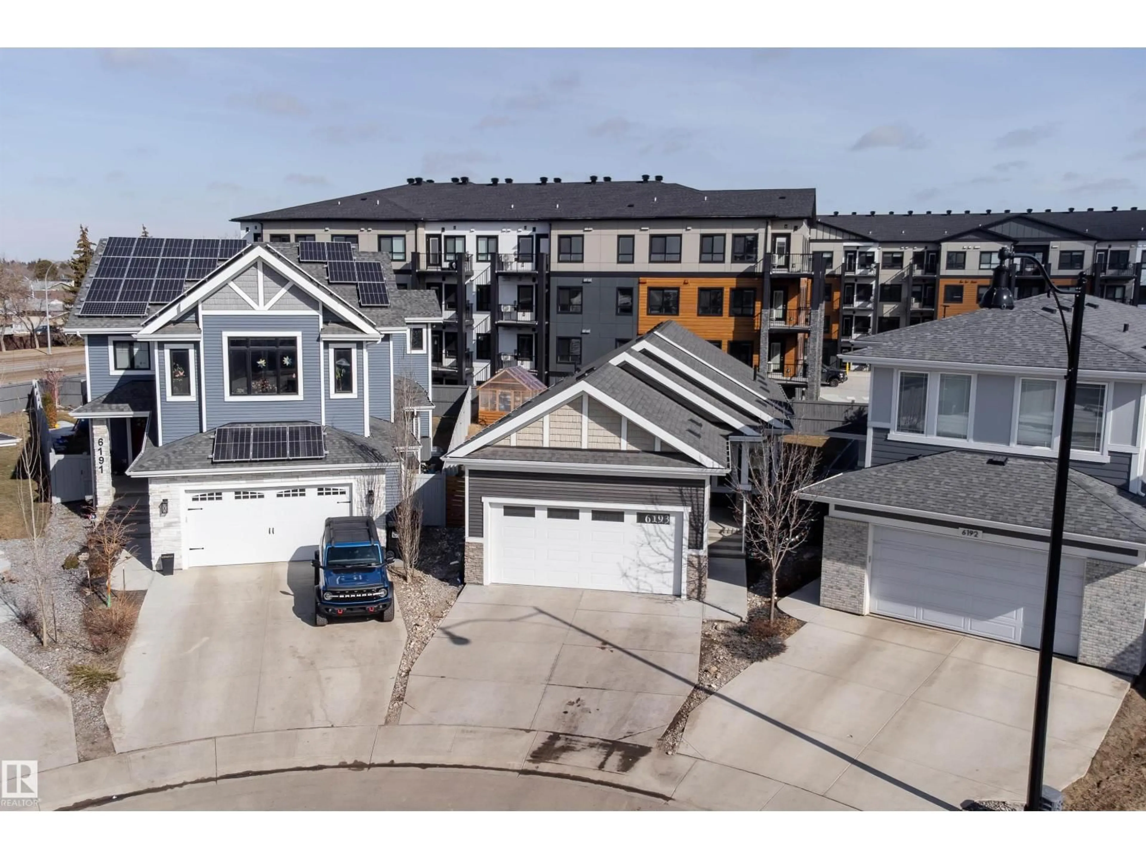 A pic from outside/outdoor area/front of a property/back of a property/a pic from drone, unknown for 6193 CARR RD, Edmonton Alberta T5E6Y5