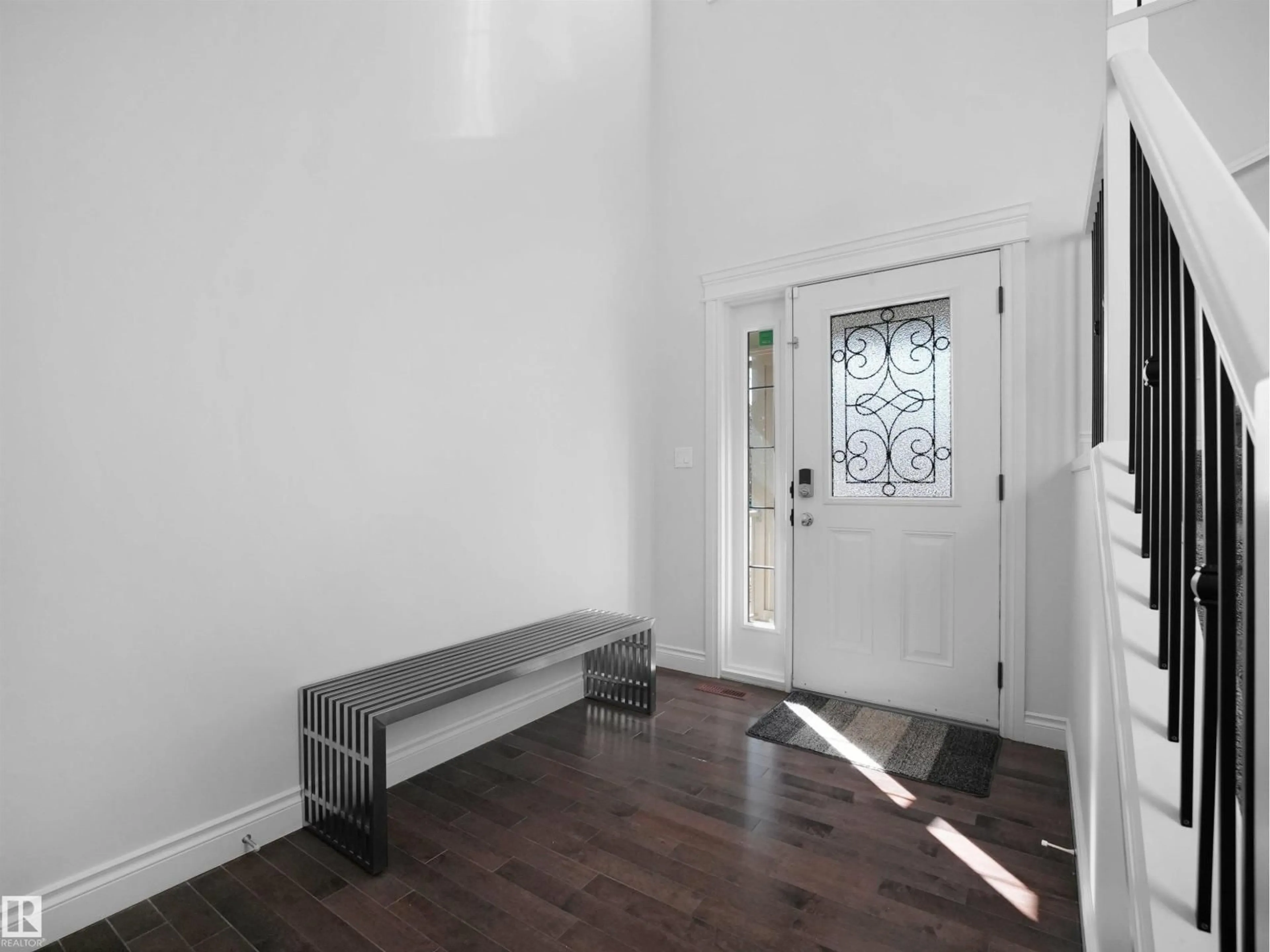 Indoor entryway for LI SW - 2690 KIRKLAND LINK, Edmonton Alberta T6W2A5