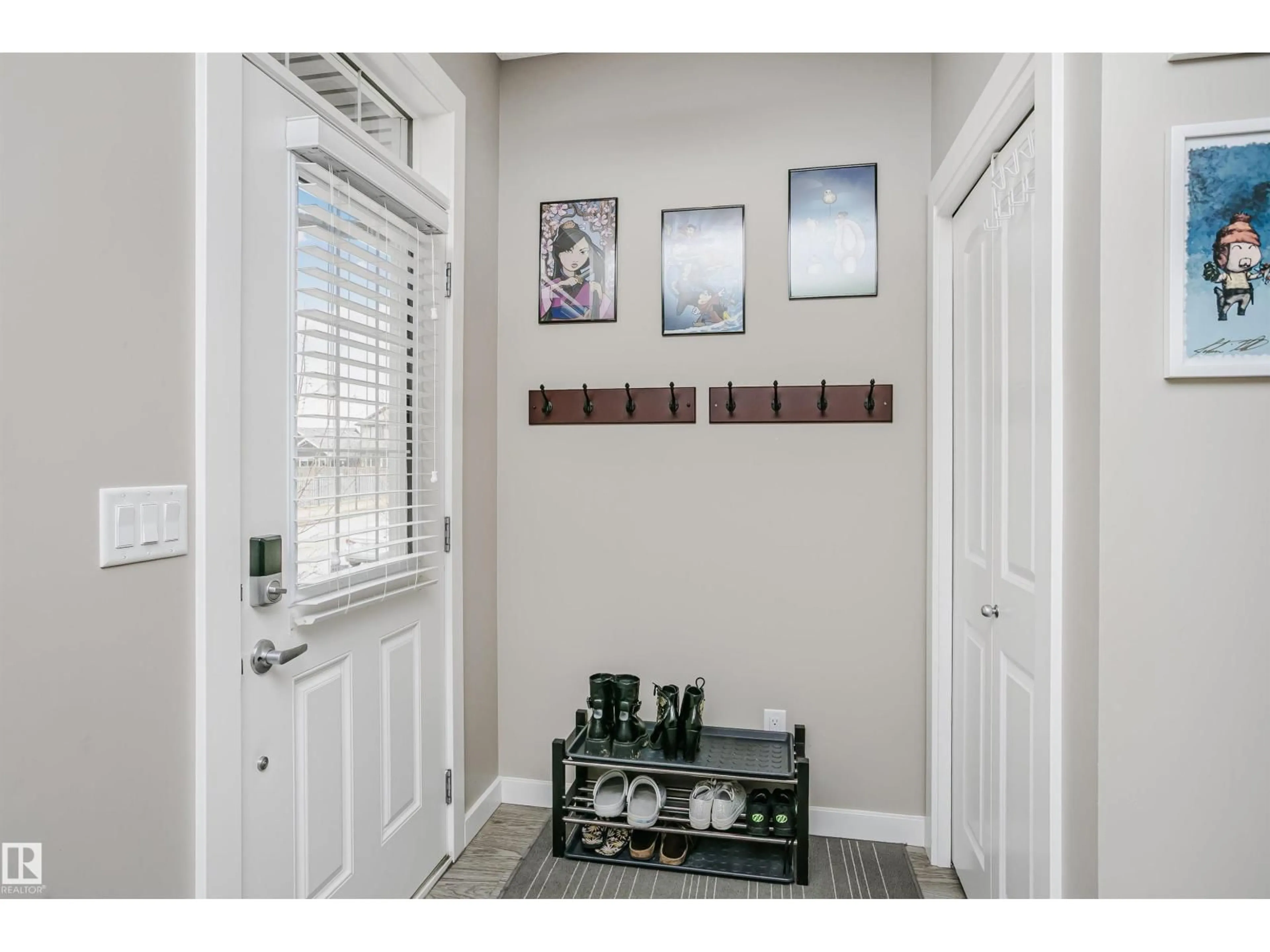 Indoor entryway for 6116 ROSENTHAL WY, Edmonton Alberta T5T7E3