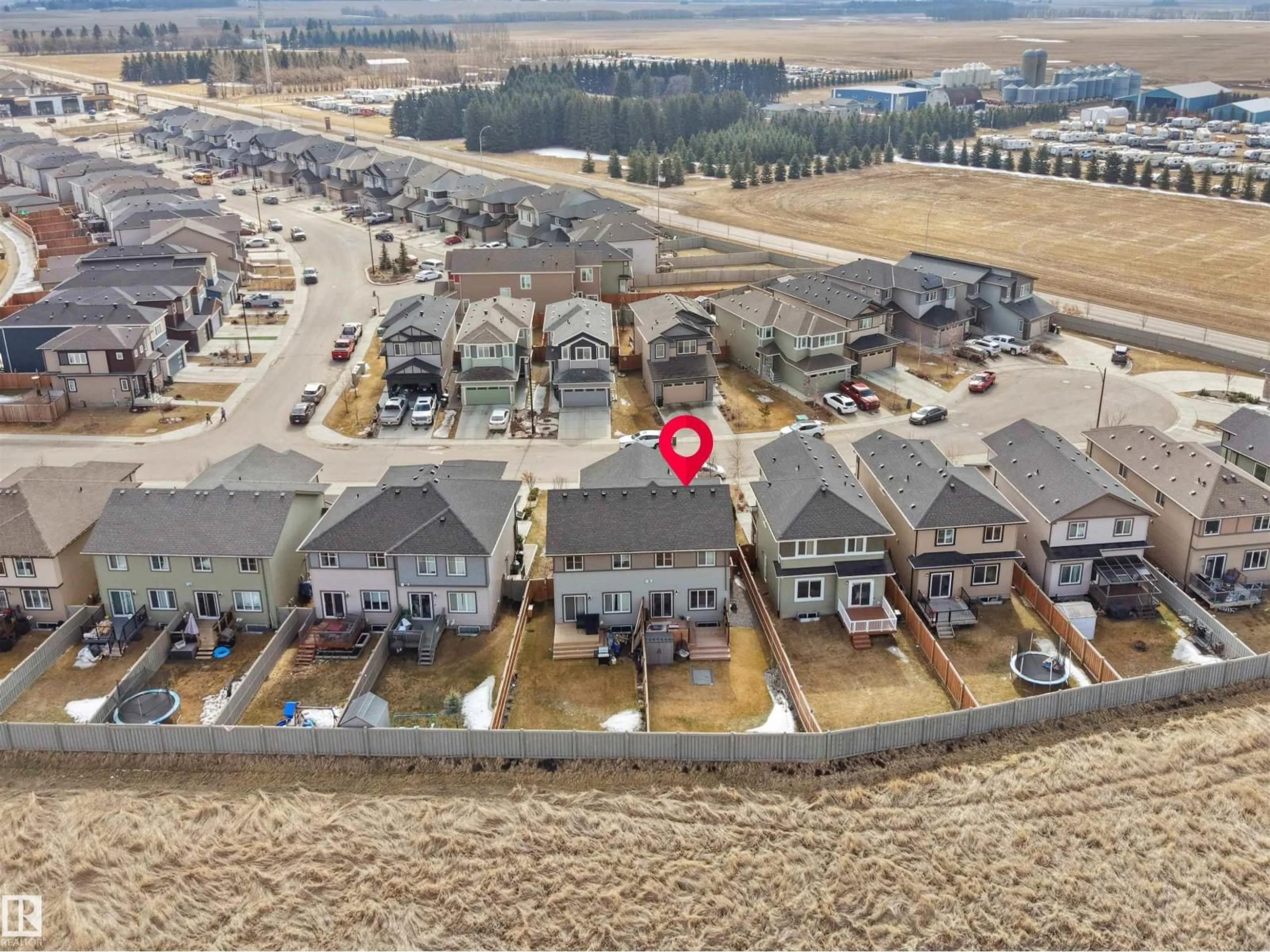 A pic from outside/outdoor area/front of a property/back of a property/a pic from drone, street for 7556 CREIGHTON PL, Edmonton Alberta T6W3Z6