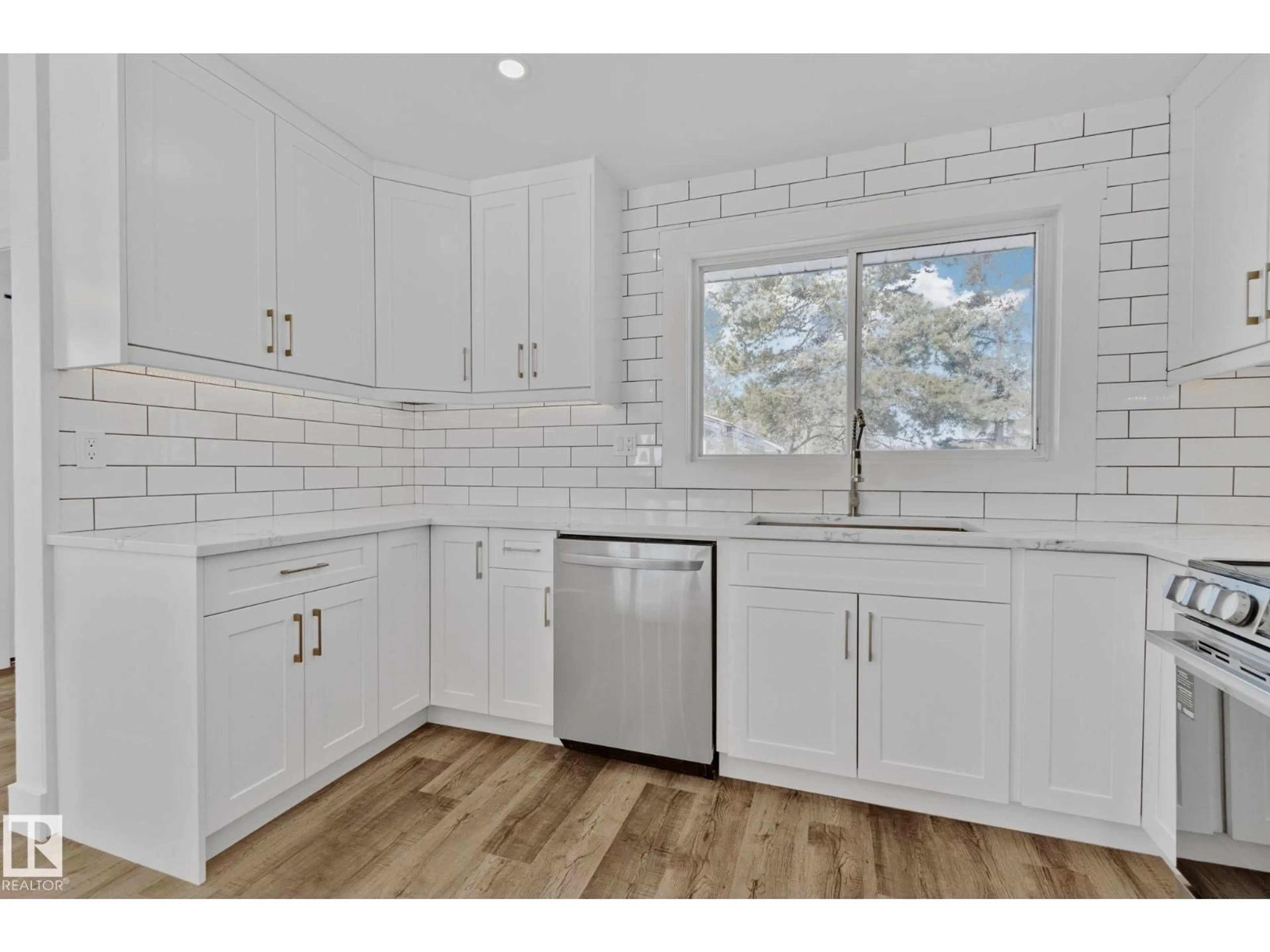 Open concept kitchen, unknown for 26 ALCOTT CR, St. Albert Alberta T8N2H8