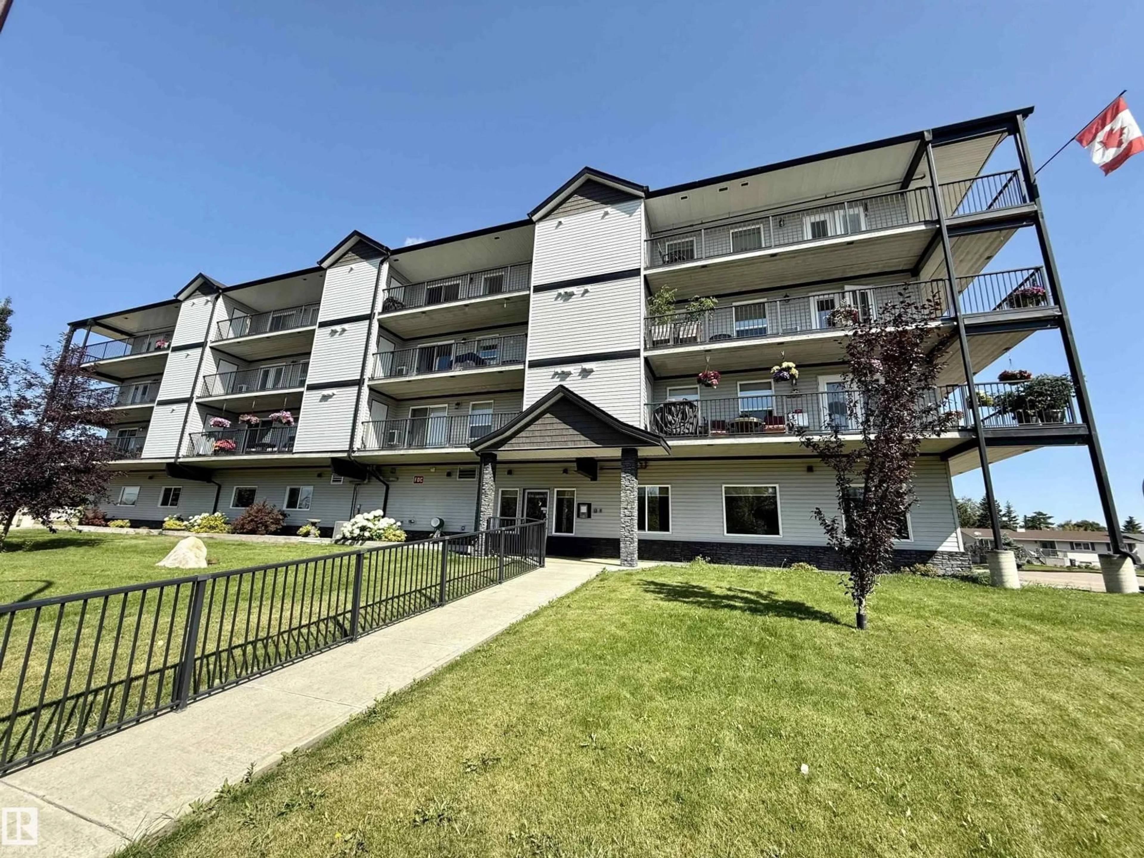 A pic from outside/outdoor area/front of a property/back of a property/a pic from drone, unknown for 204 - 4614A LAKESHORE DRIVE, St. Paul Town Alberta T0A3A3