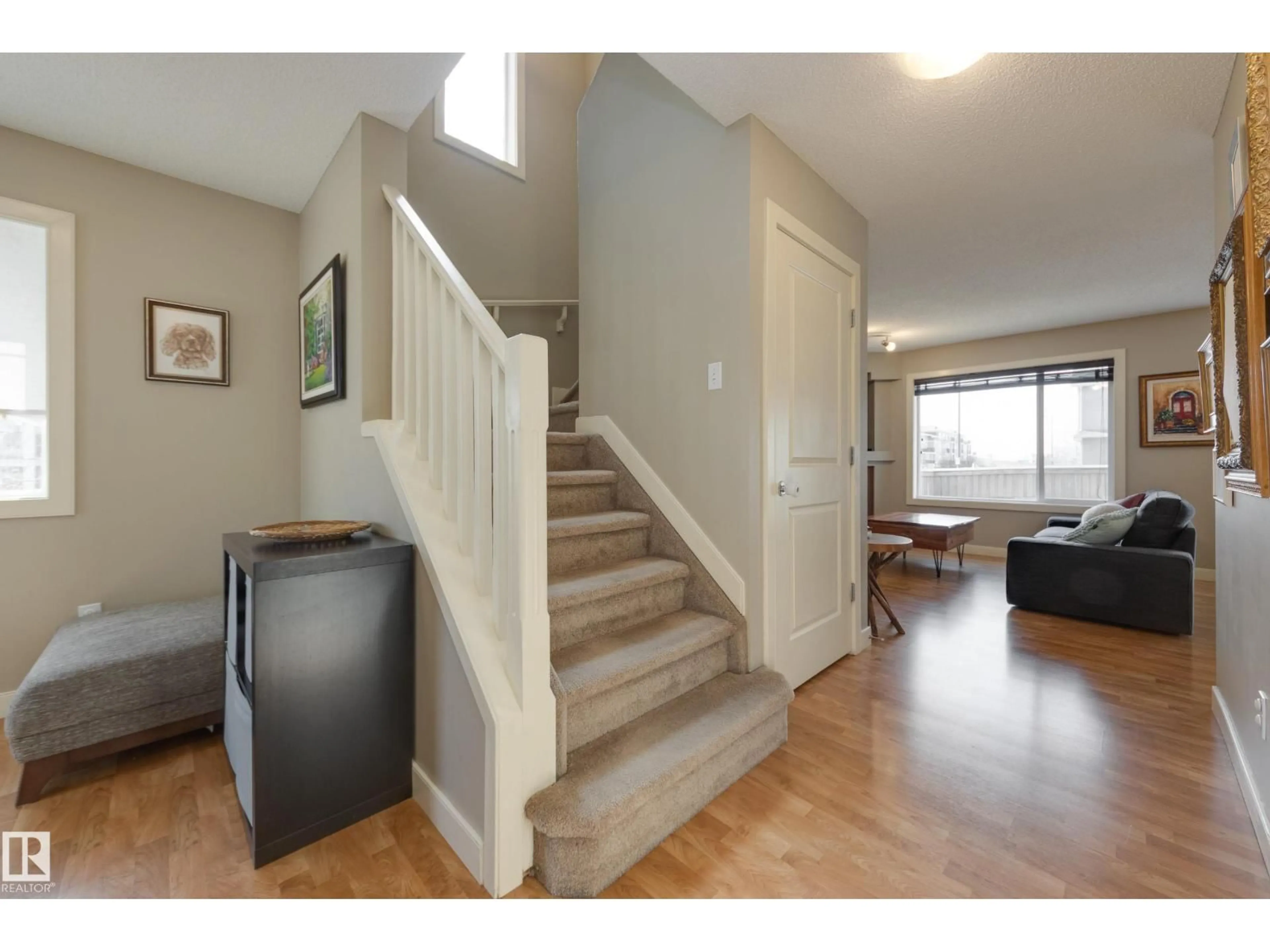 Unknown for 9456 STEIN WY, Edmonton Alberta T6R0E4