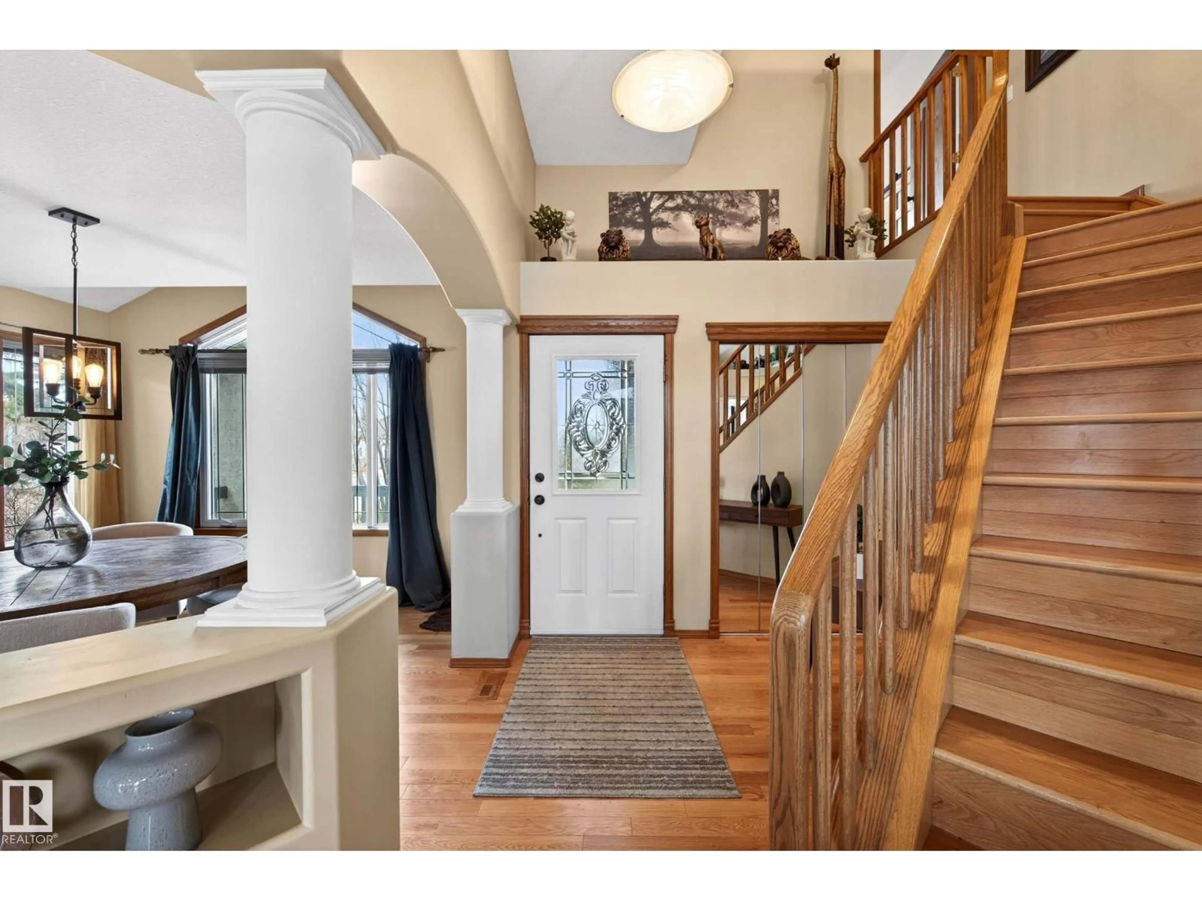 Indoor entryway for 1 BROCHU, Beaumont Alberta T4X1N7