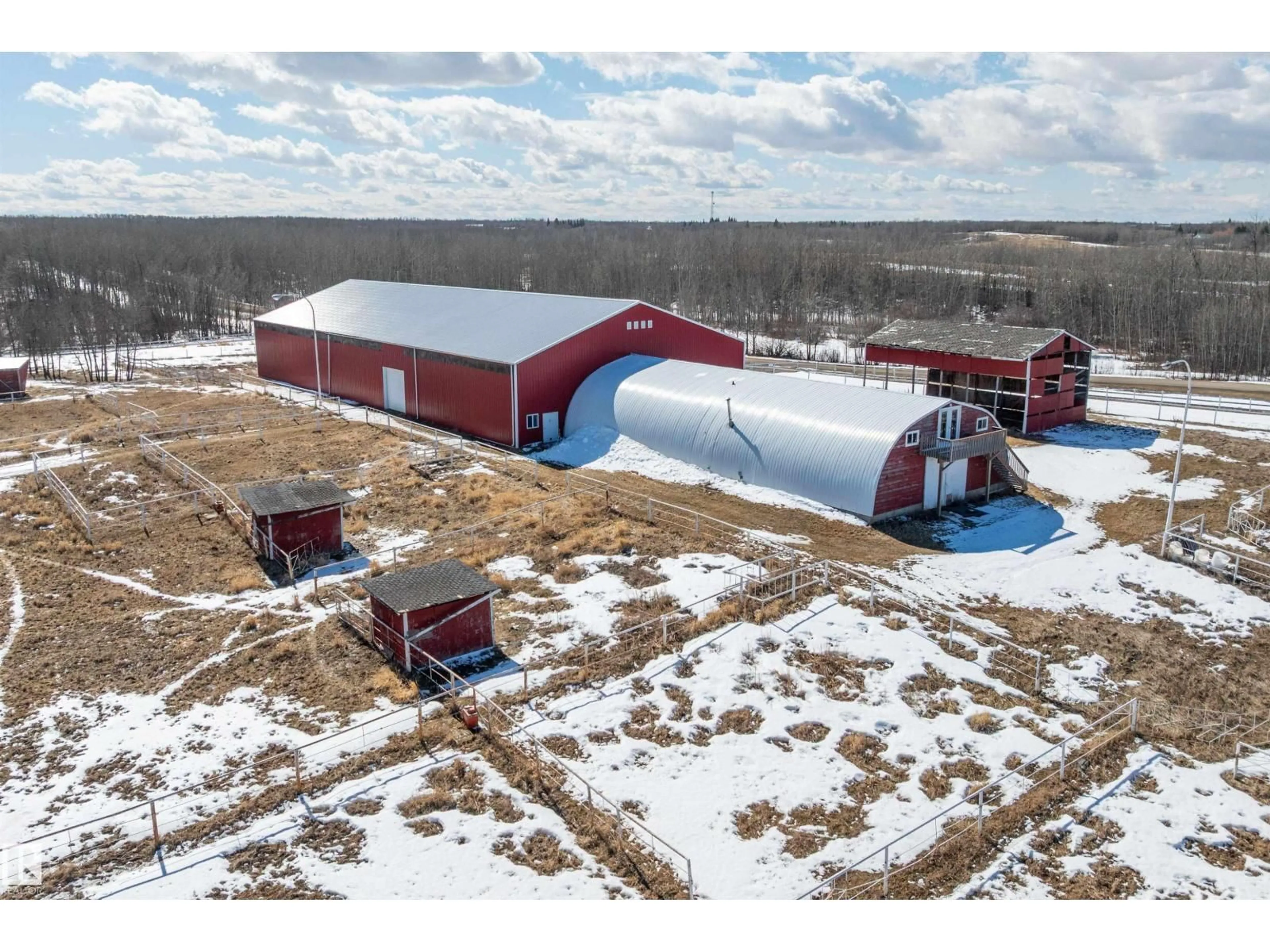 A pic from outside/outdoor area/front of a property/back of a property/a pic from drone, building for 51231 RGE ROAD 210, Rural Strathcona County Alberta T8G1G1