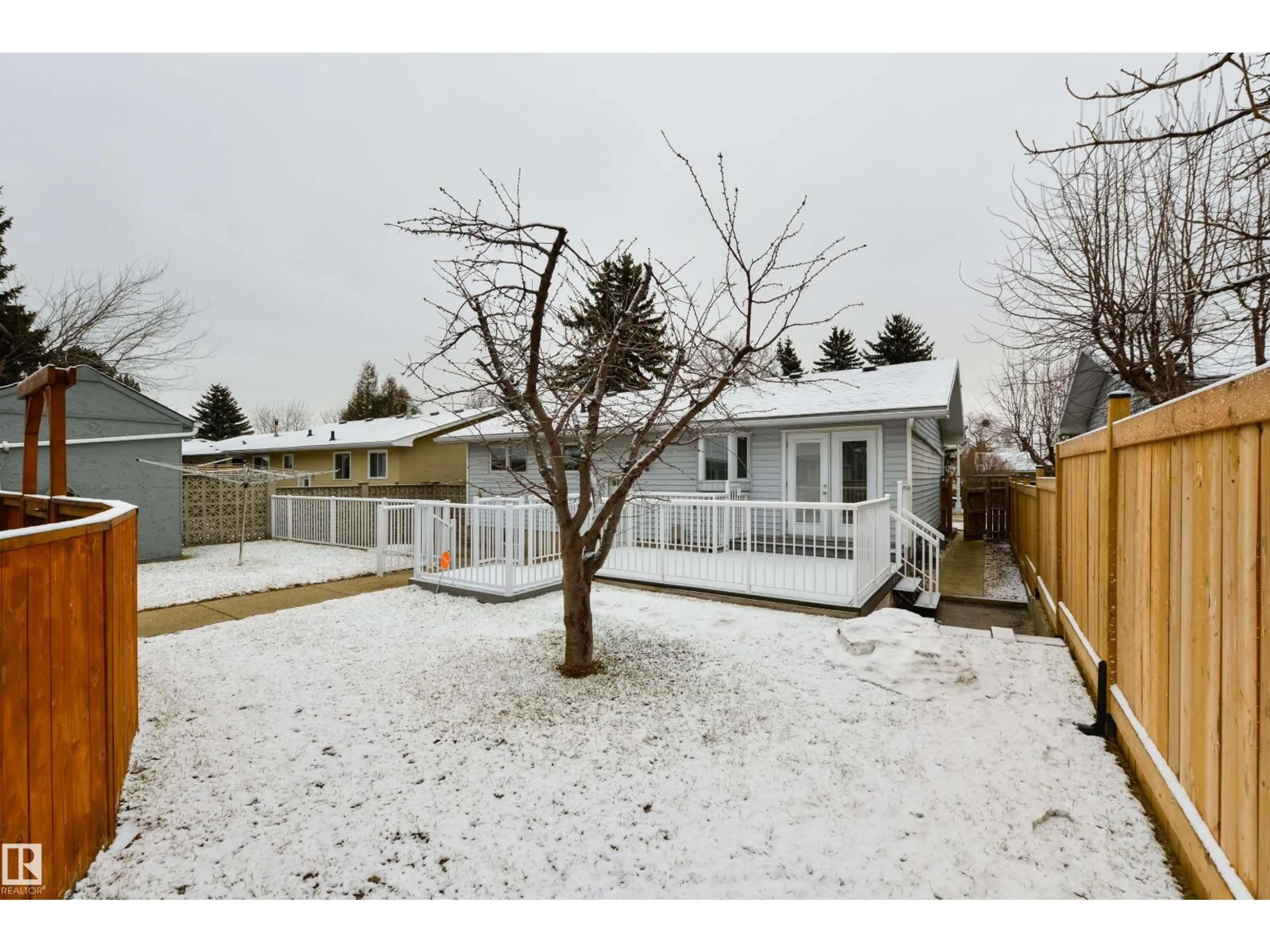 A pic from outside/outdoor area/front of a property/back of a property/a pic from drone, street for 10616 31 ST, Edmonton Alberta T5W1W5