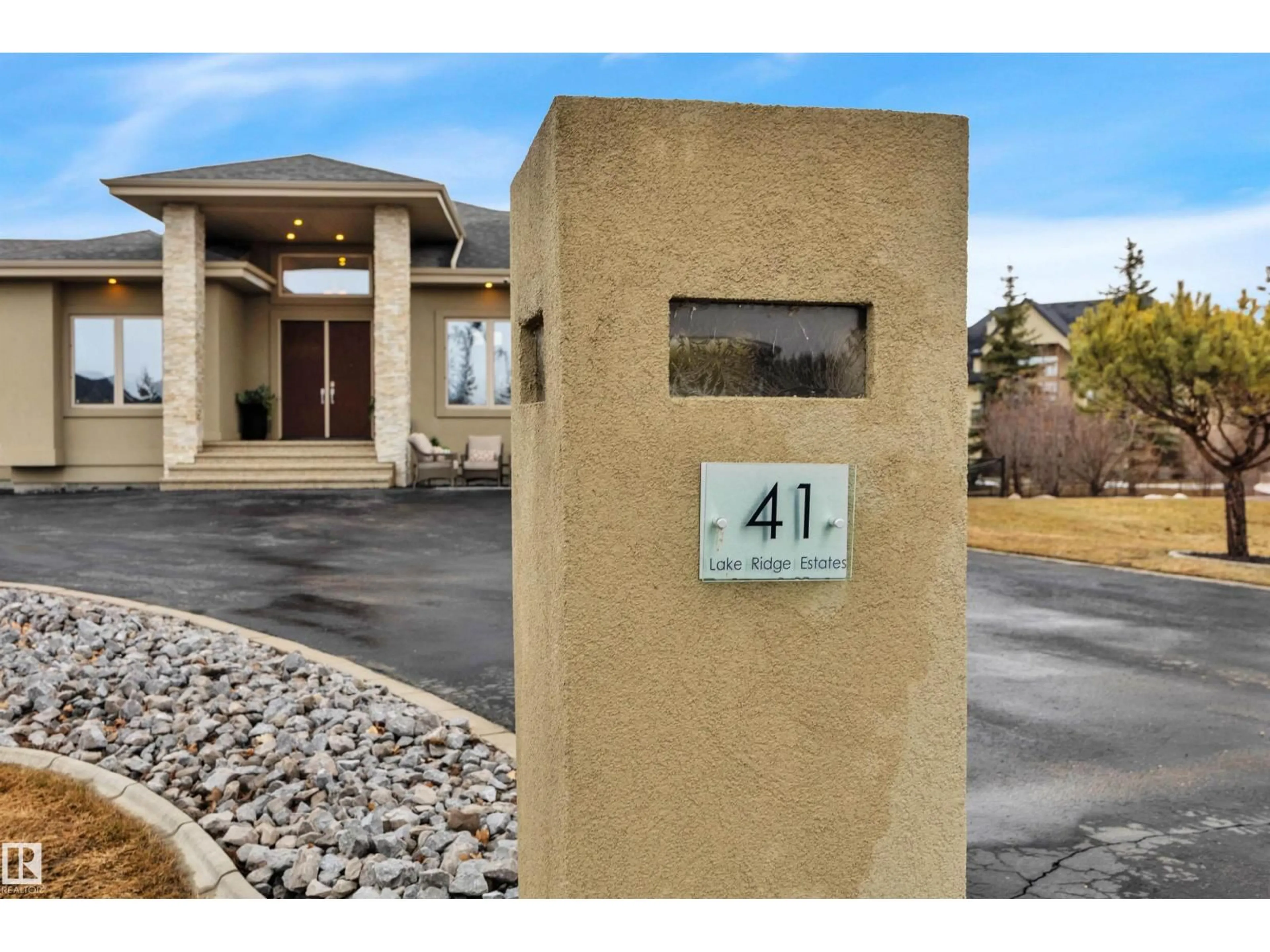 Indoor entryway for 41 53217 RGE ROAD 263, Rural Parkland County Alberta T7X3G2