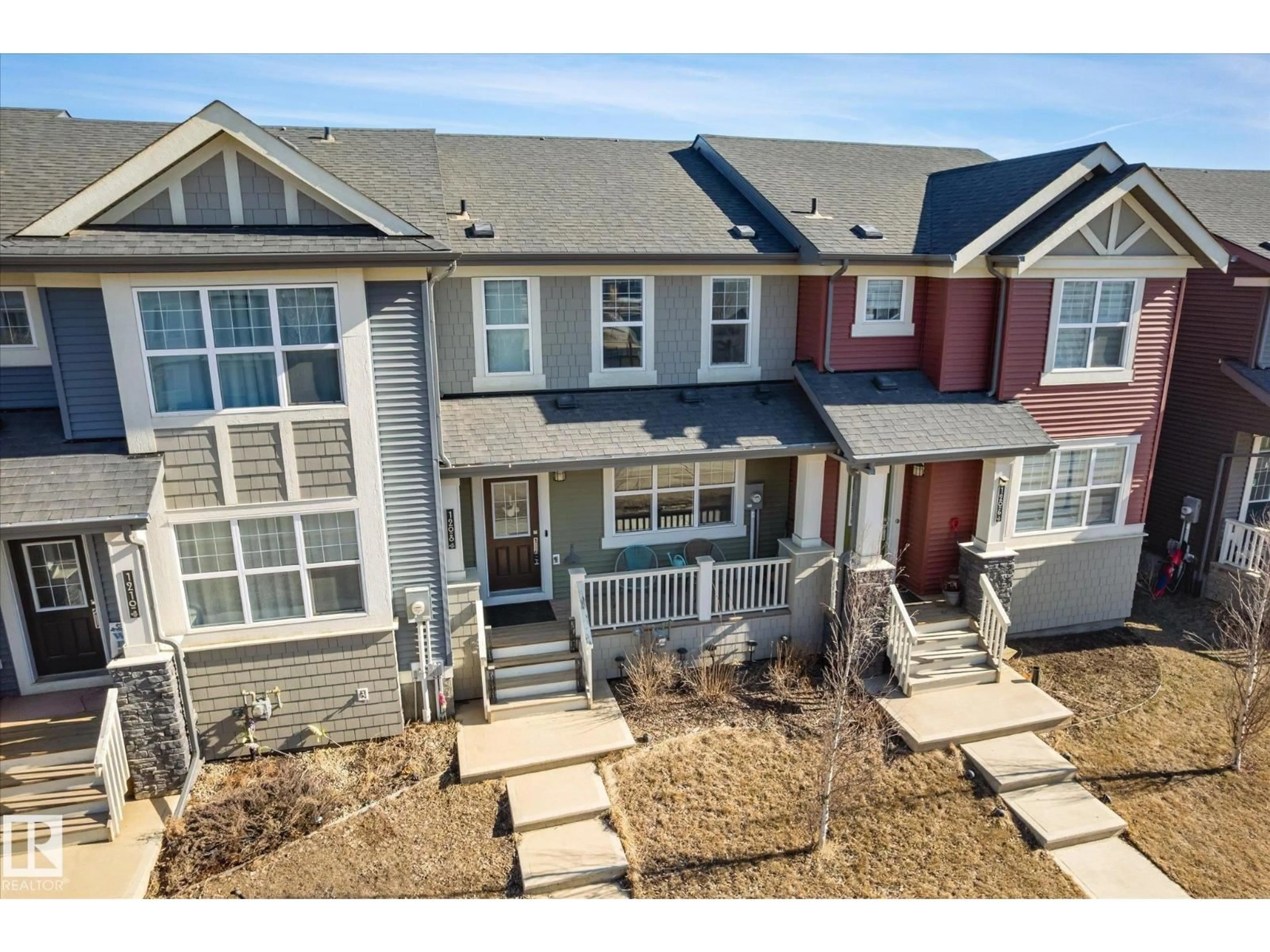 A pic from outside/outdoor area/front of a property/back of a property/a pic from drone, street for 1208 ROSENTHAL BV, Edmonton Alberta T5T7L4