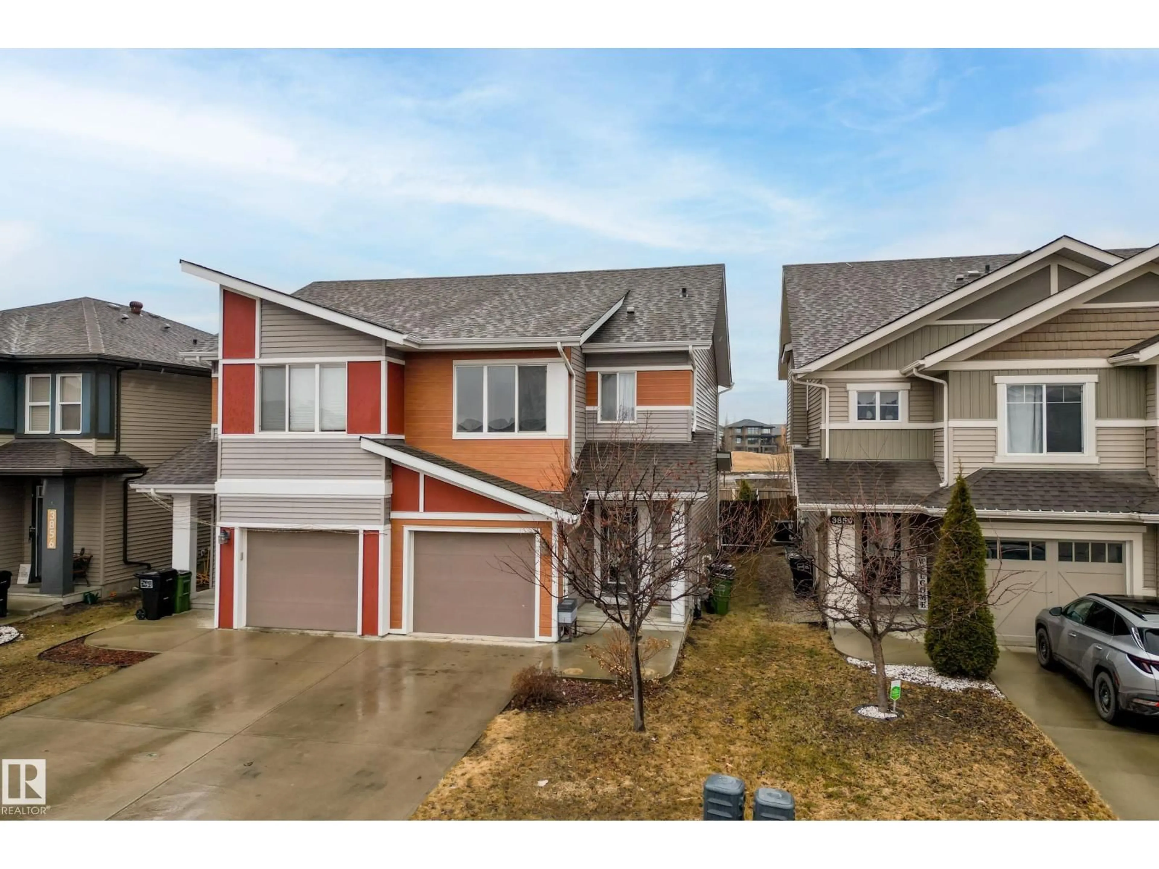 A pic from outside/outdoor area/front of a property/back of a property/a pic from drone, street for SW - 3852 POWELL WD, Edmonton Alberta T6W2V4