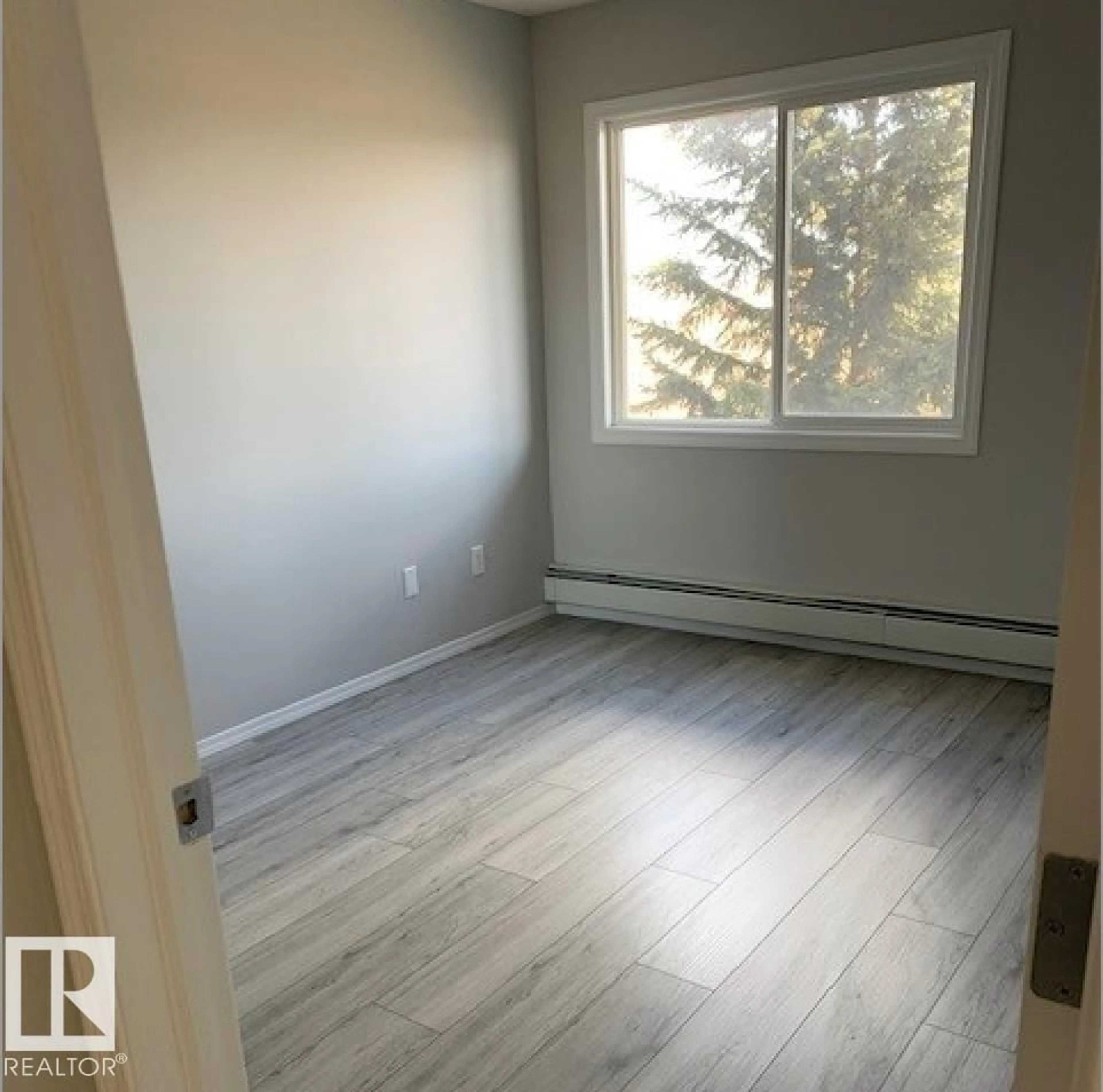 A pic of a room for 70 - 207 WOODSMERE, Fort Saskatchewan Alberta T8L4R8