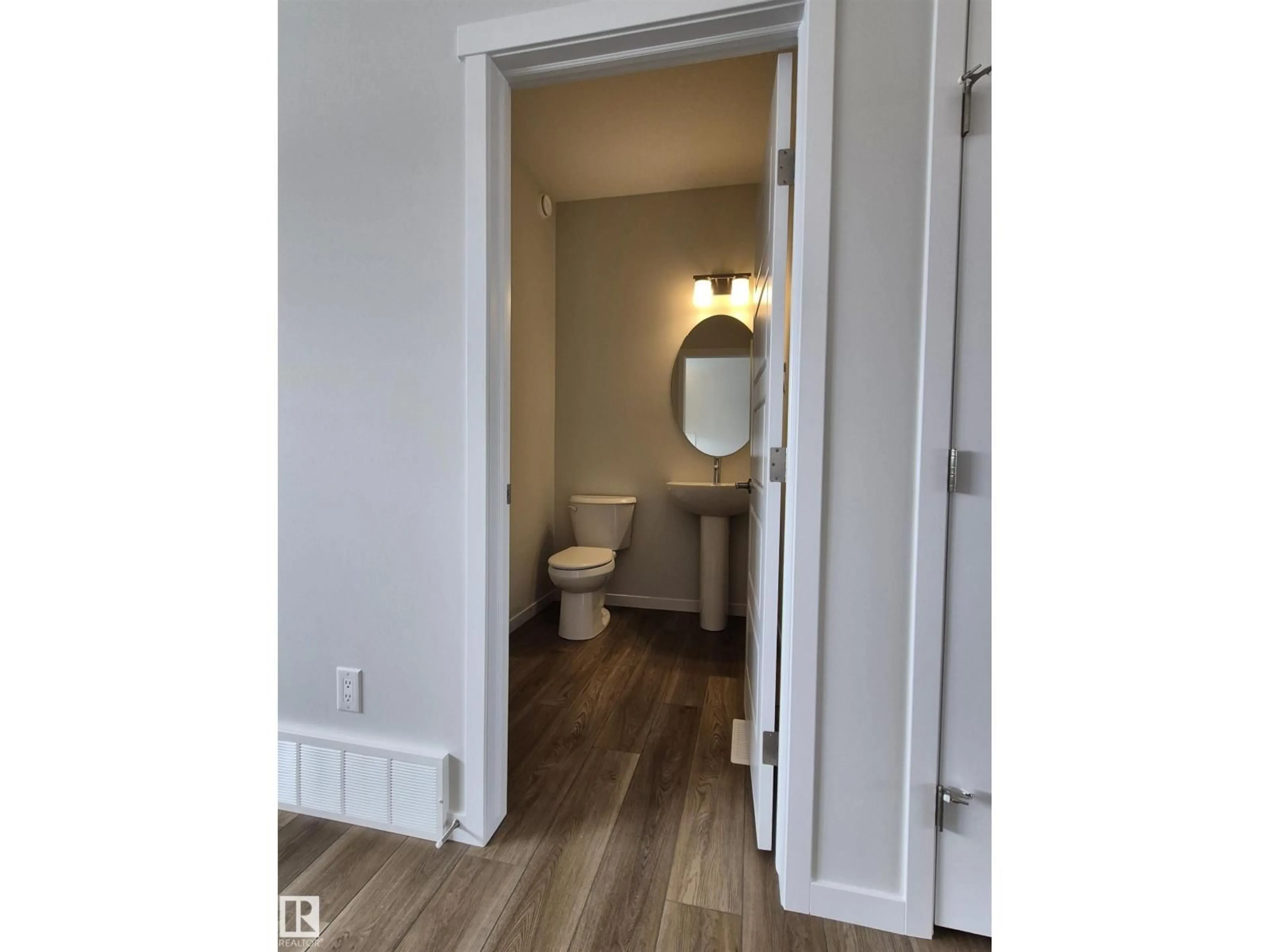 A pic of a room for 1088 MCLEOD AV, Spruce Grove Alberta T7X4G8