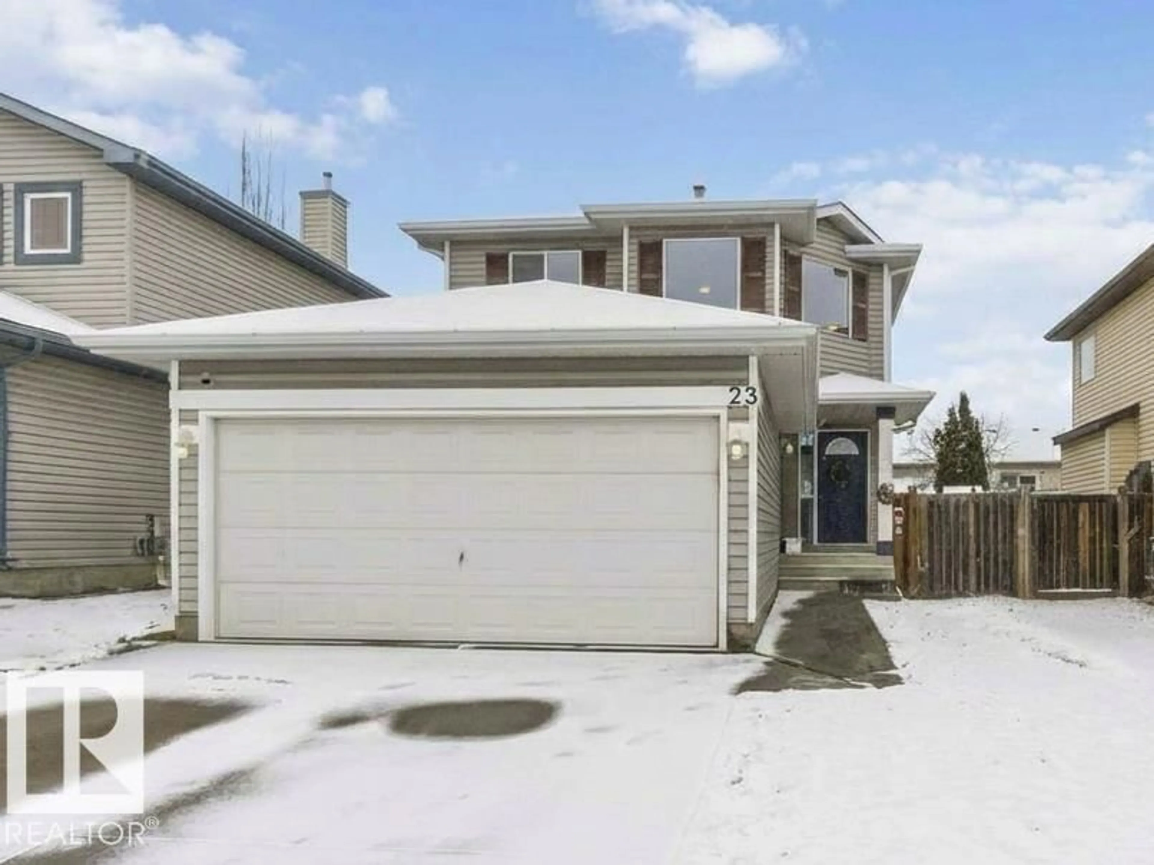 Home with vinyl exterior material, street for 23 LAWSON BV, Spruce Grove Alberta T7X4P1