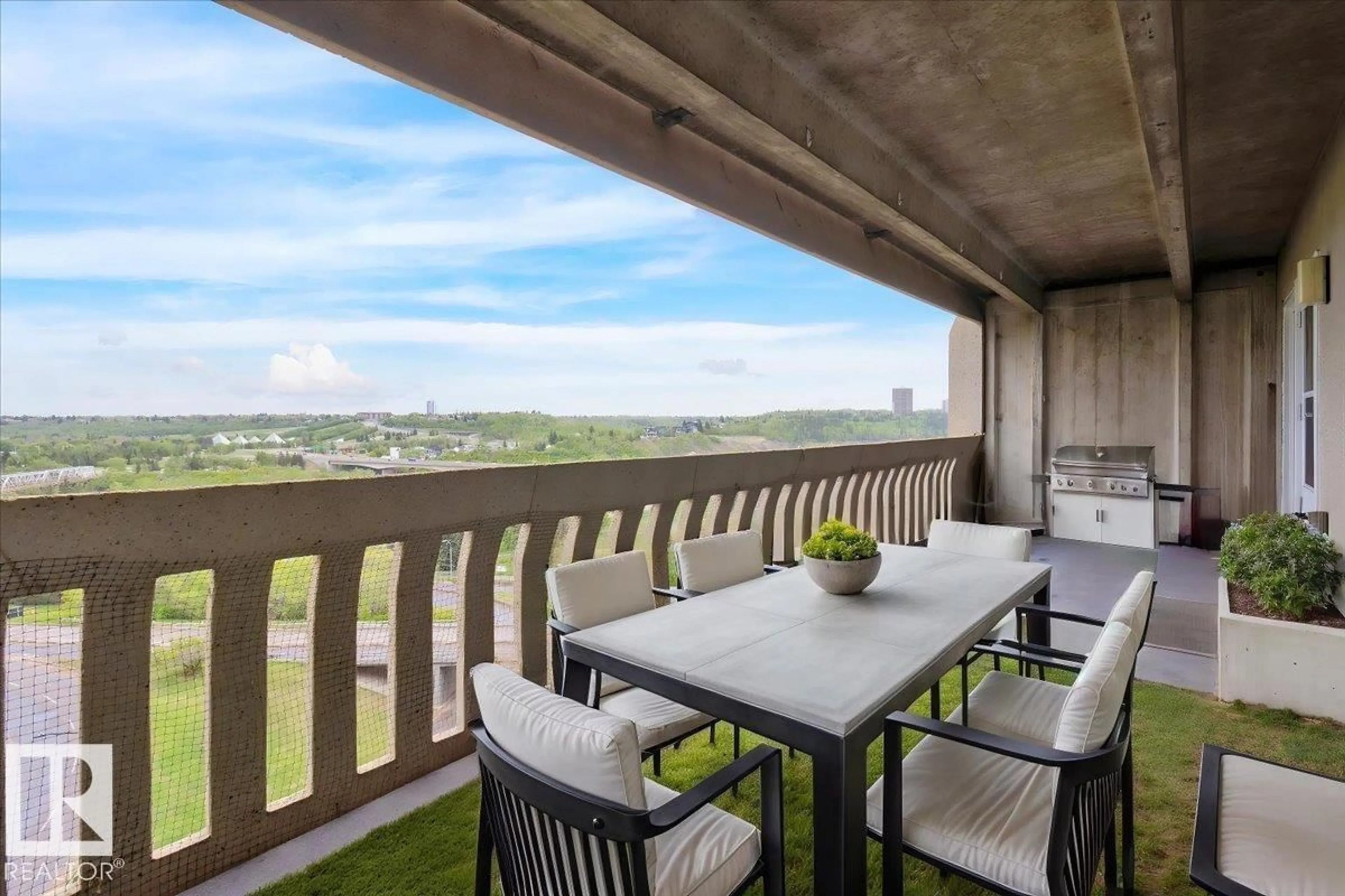 Patio, unknown for 101 - 1012 101 ST, Edmonton Alberta T5K2L1