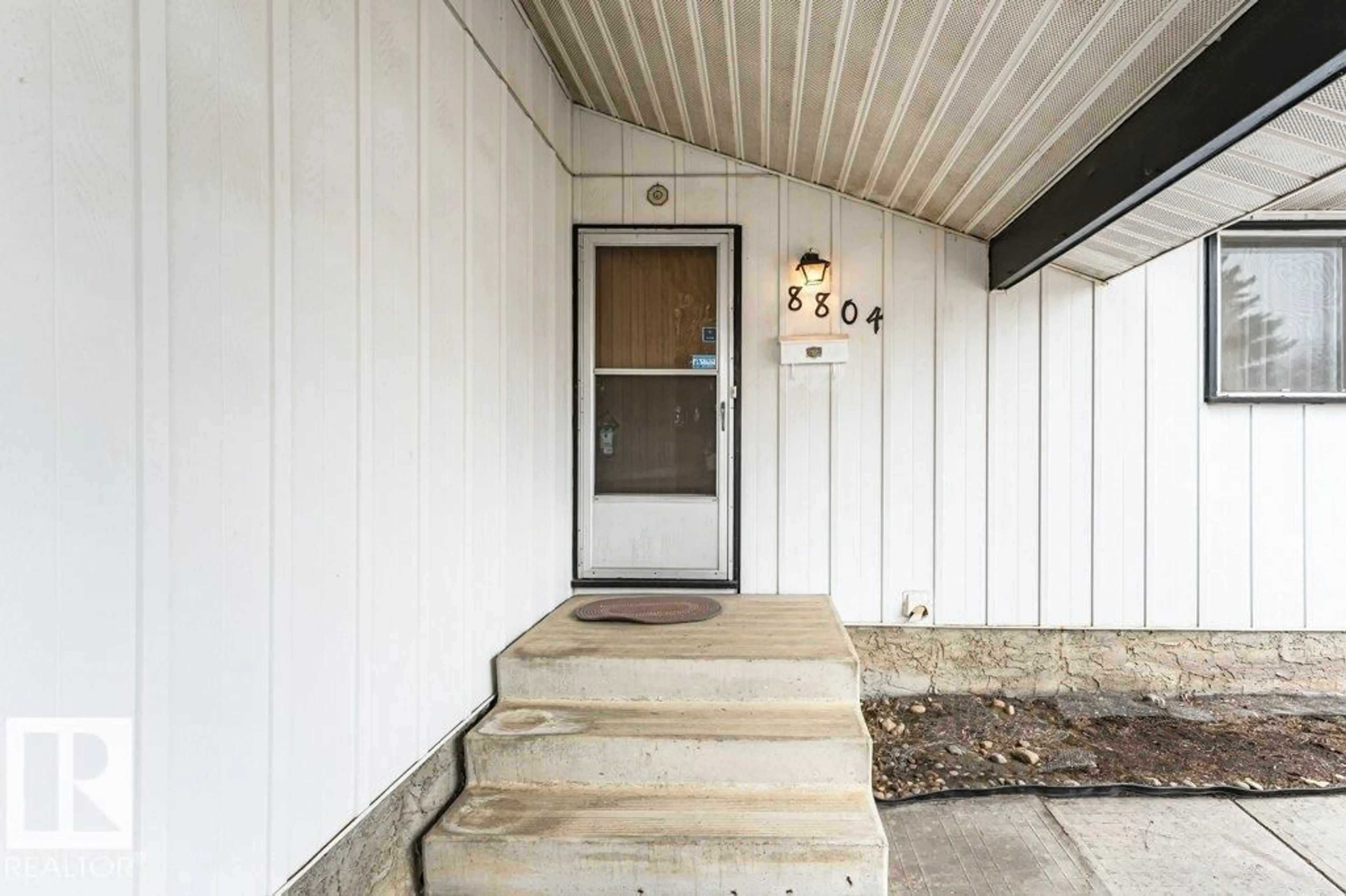 Indoor entryway for 8804 19 AV, Edmonton Alberta T6K1Z6