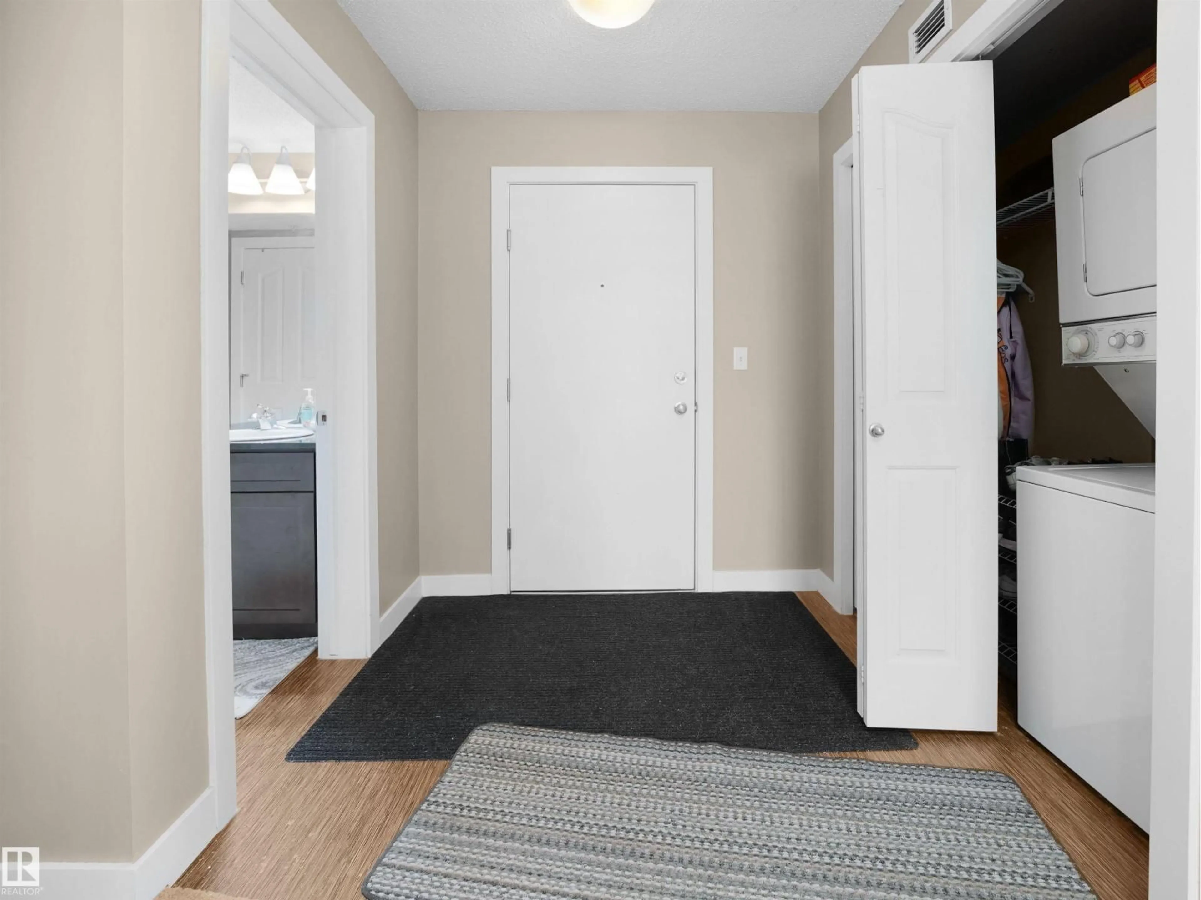 Indoor entryway for #107 - 11808 22 AV, Edmonton Alberta T6W2A2