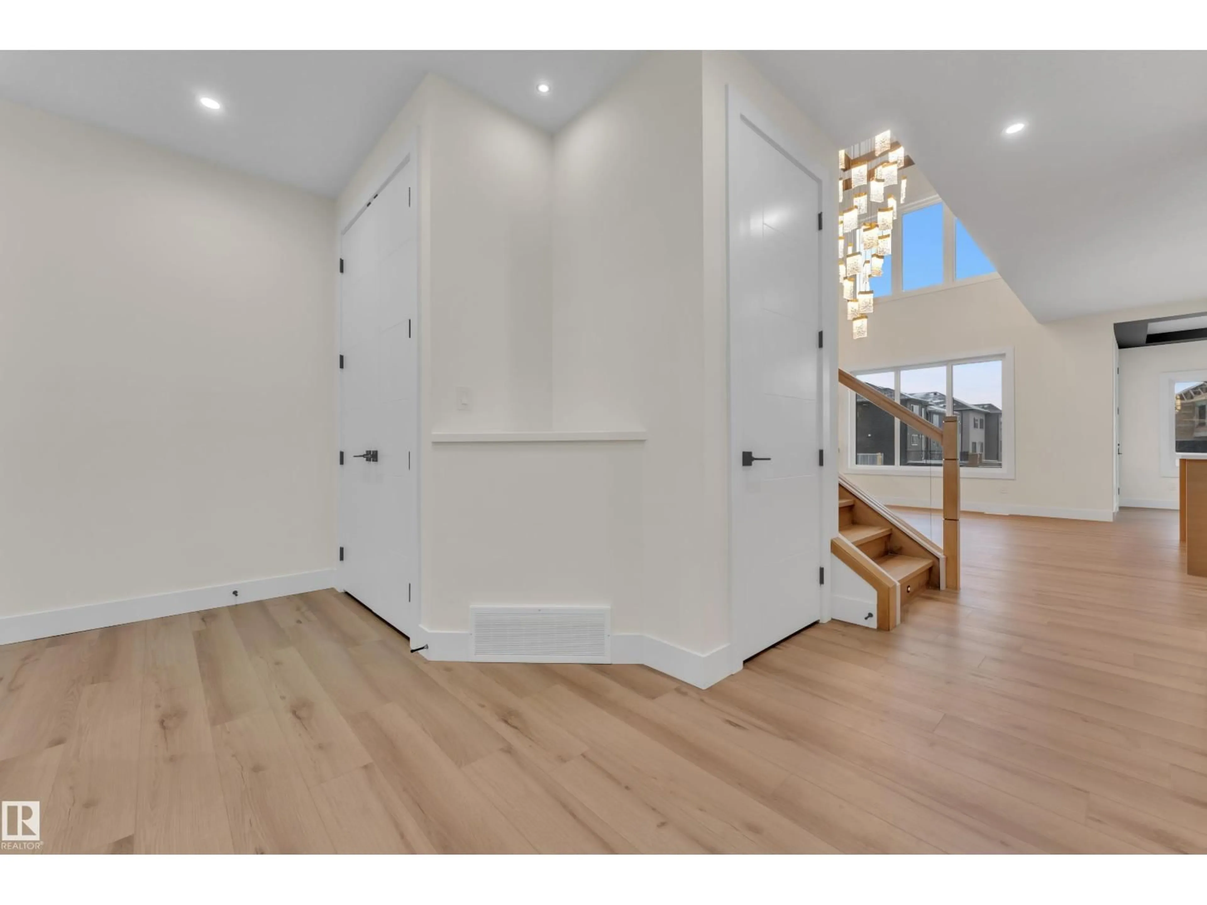 Indoor entryway for SW - 8450 MAYDAY LI, Edmonton Alberta T6X3G1