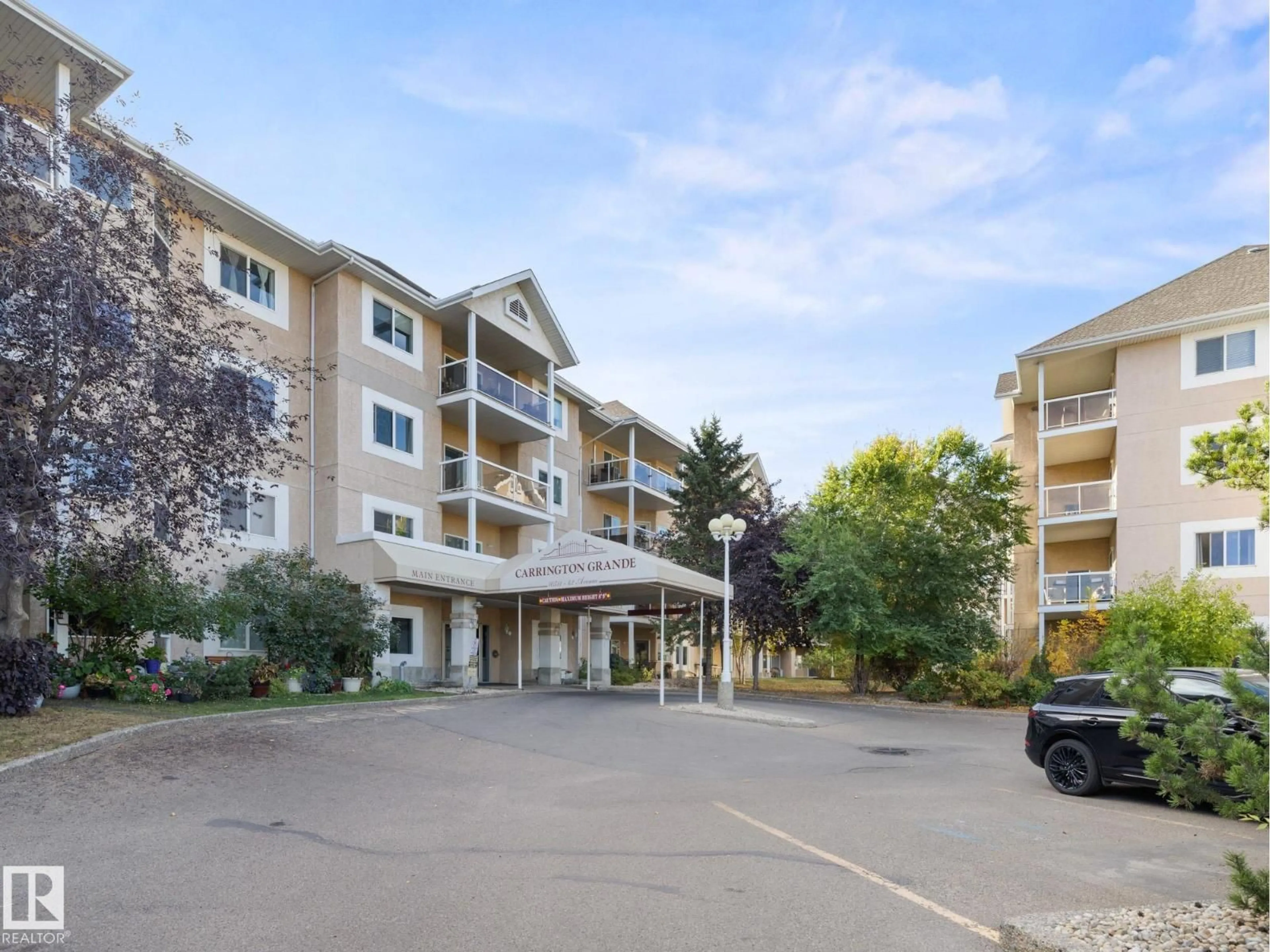 Unknown for 126 - 10511 42 AV, Edmonton Alberta T5J7G8