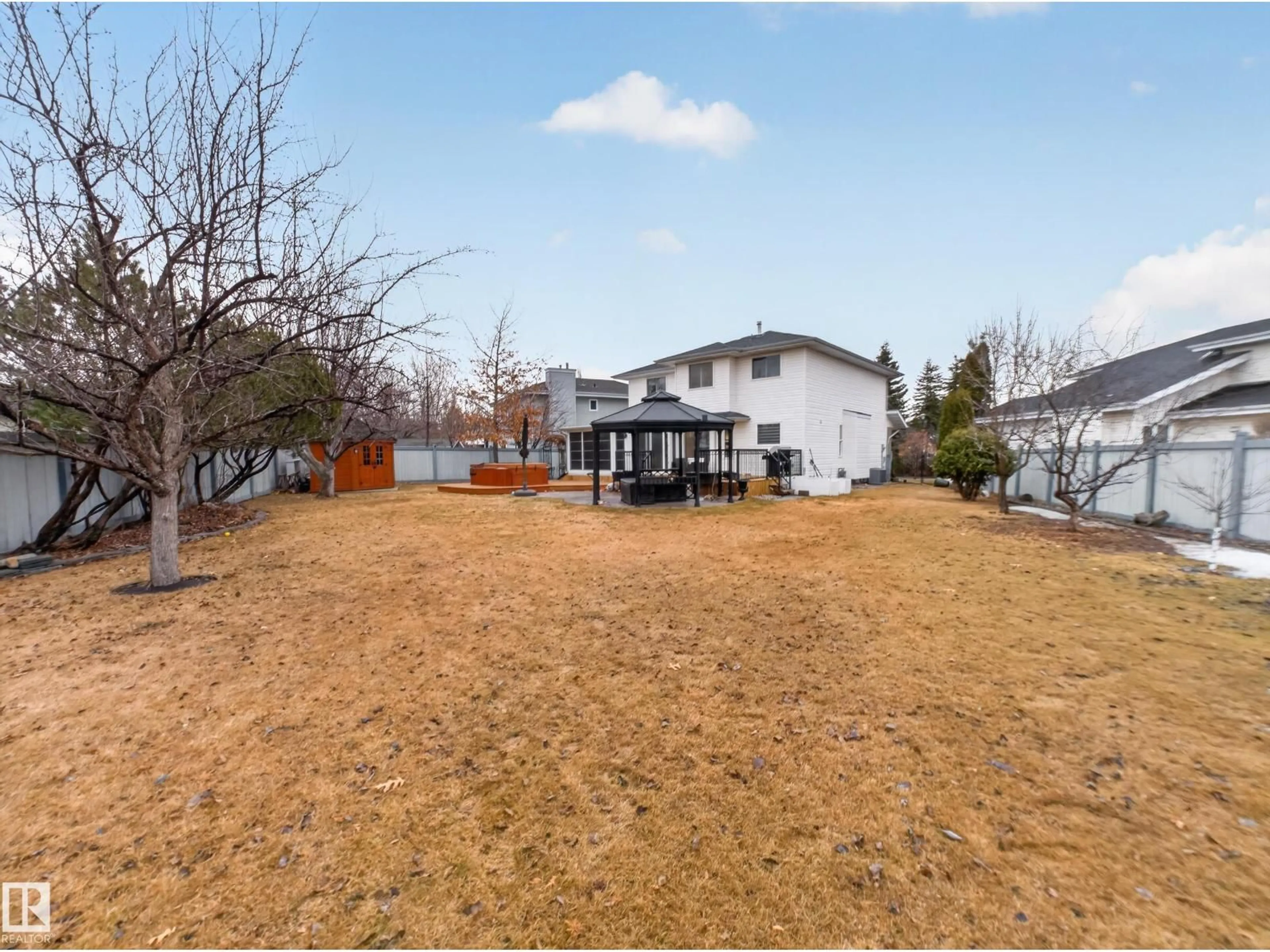 A pic from outside/outdoor area/front of a property/back of a property/a pic from drone, unknown for 163 HIGHLAND WY, Sherwood Park Alberta T8A5R2