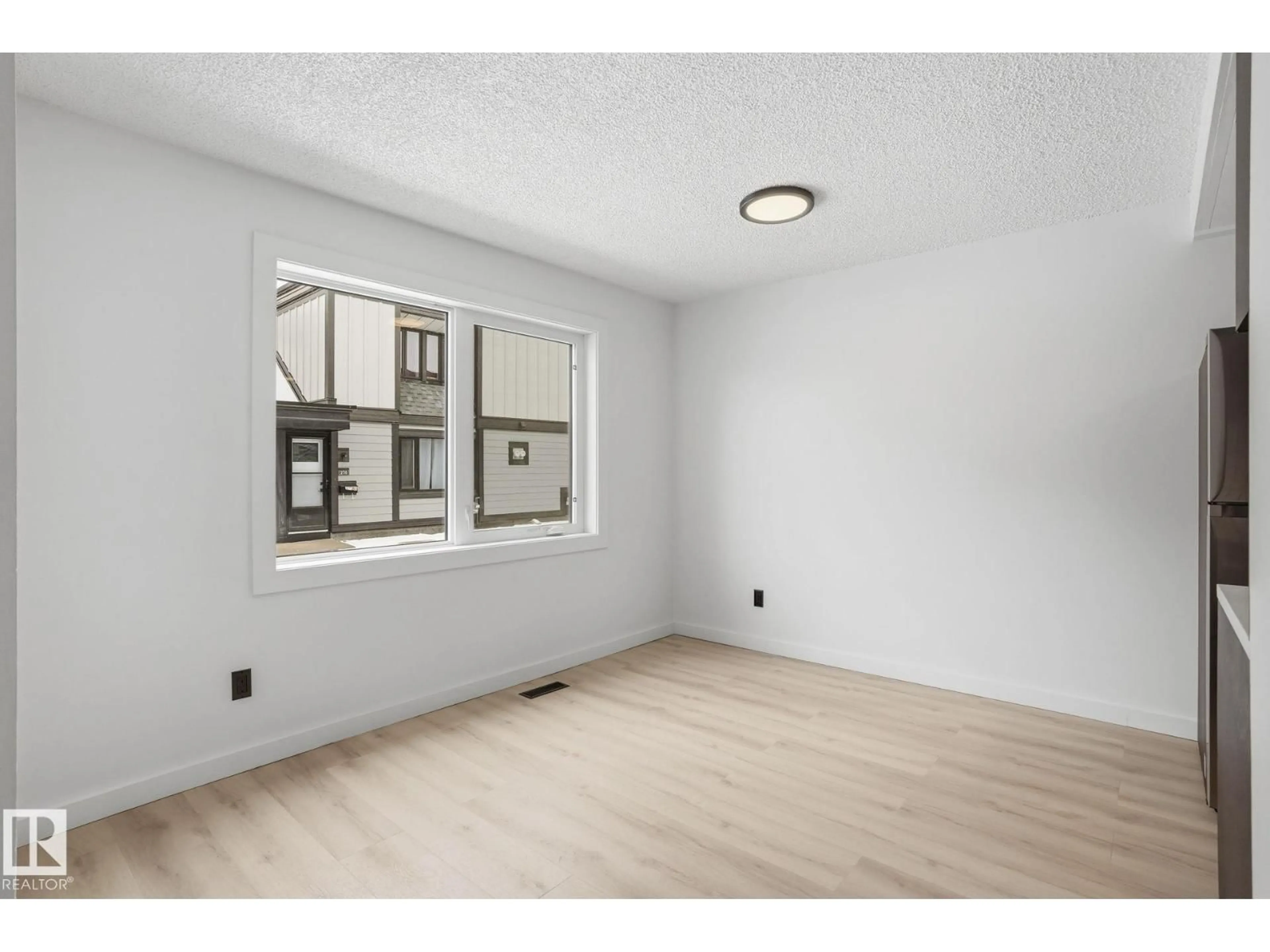 A pic of a room for 260 - 3307 116A AV, Edmonton Alberta T5W5J9