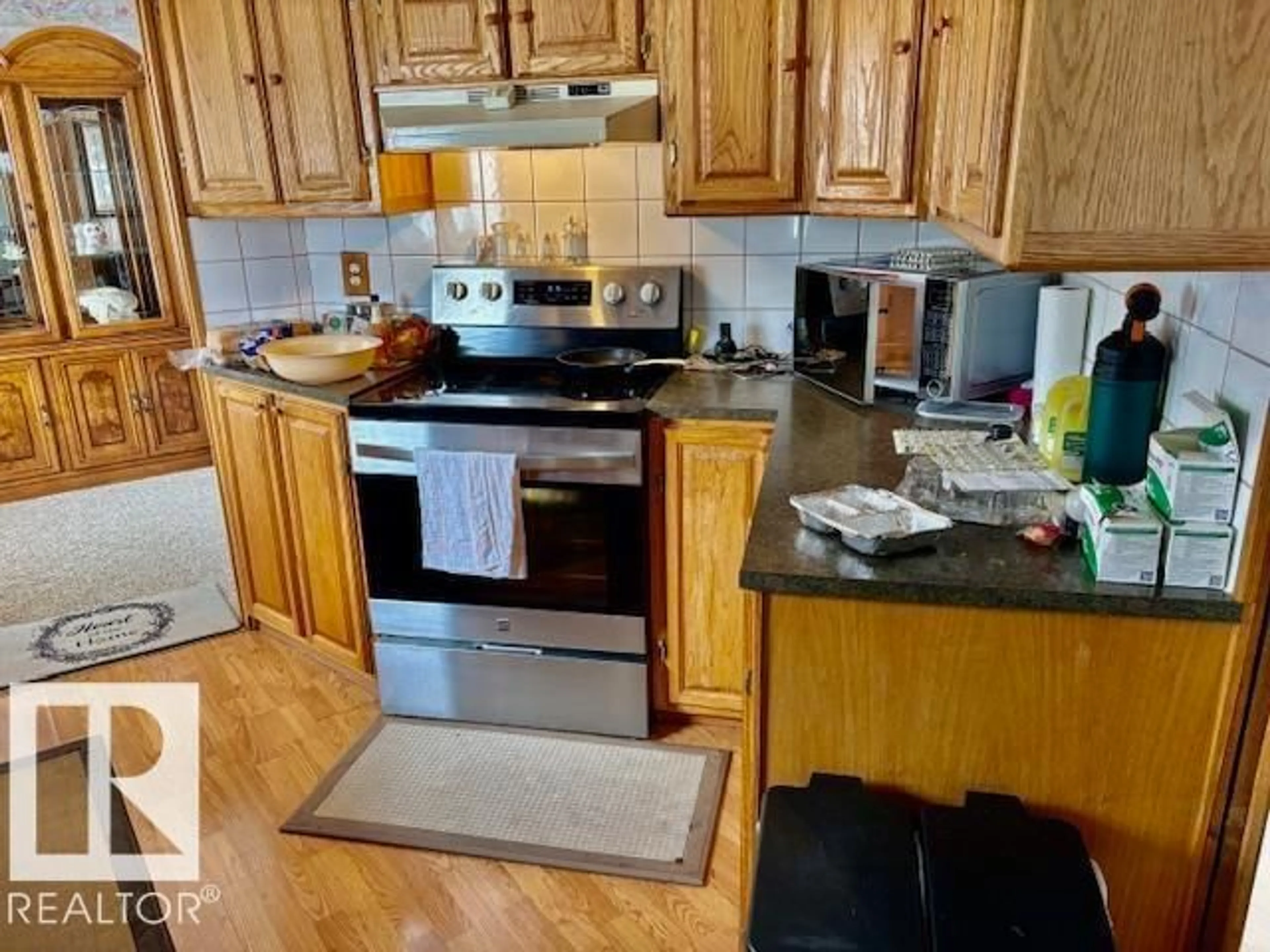 Standard kitchen, unknown for 4809 53 AVE, Willingdon Alberta T0B4R0