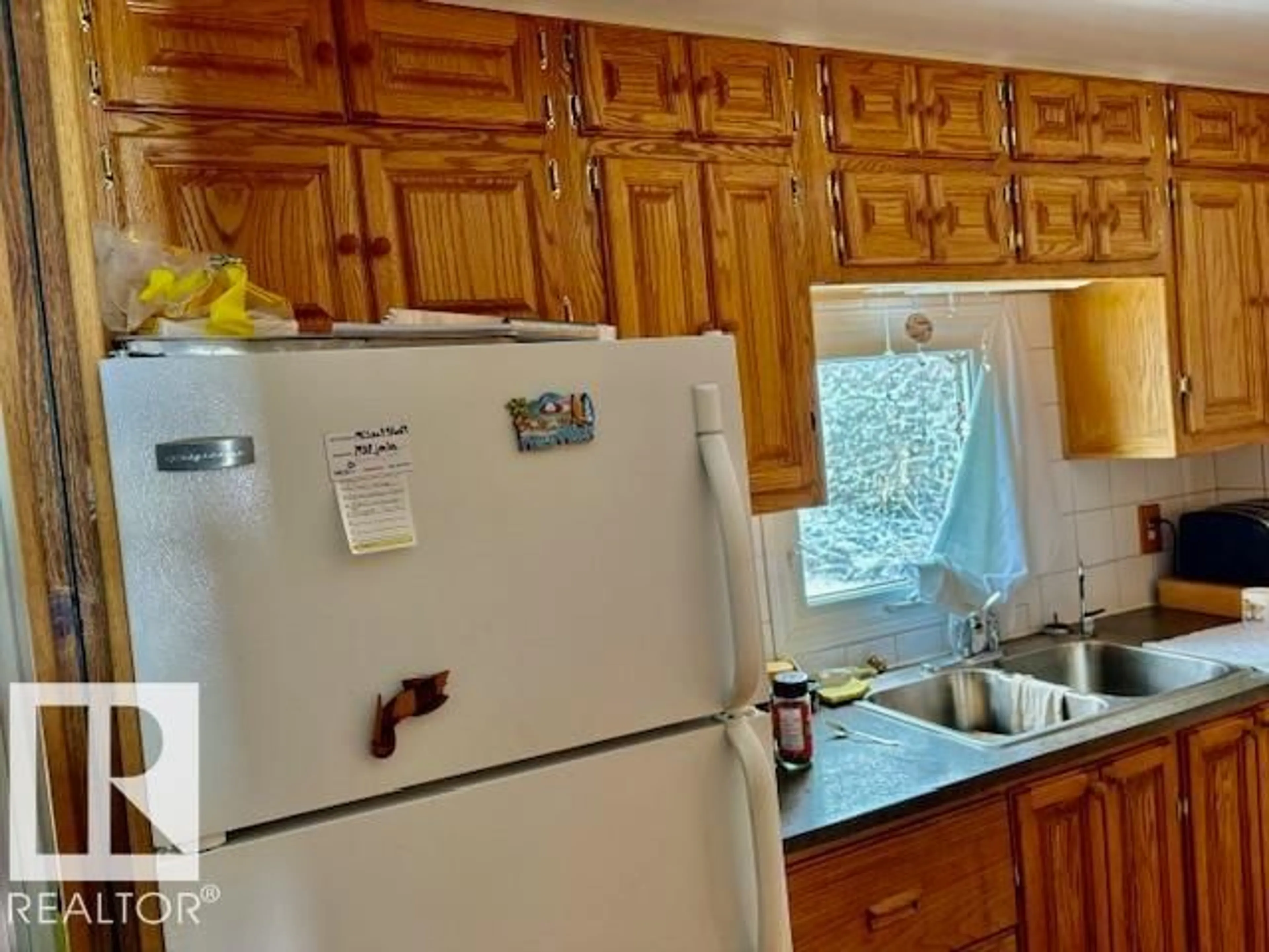 Standard kitchen, unknown for 4809 53 AVE, Willingdon Alberta T0B4R0