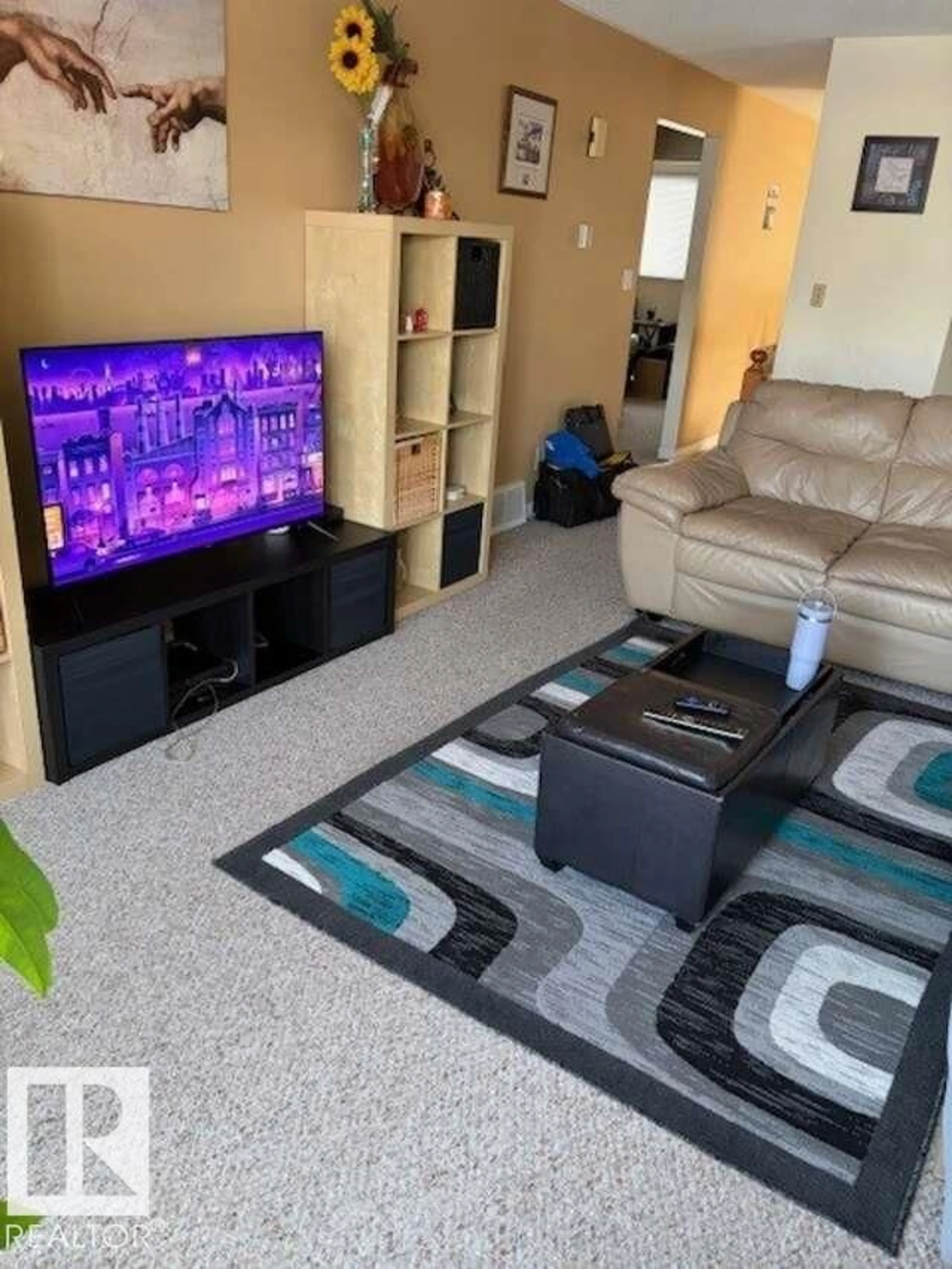 Living room with furniture, unknown for 196 WESTON DR, Spruce Grove Alberta T7X1V1