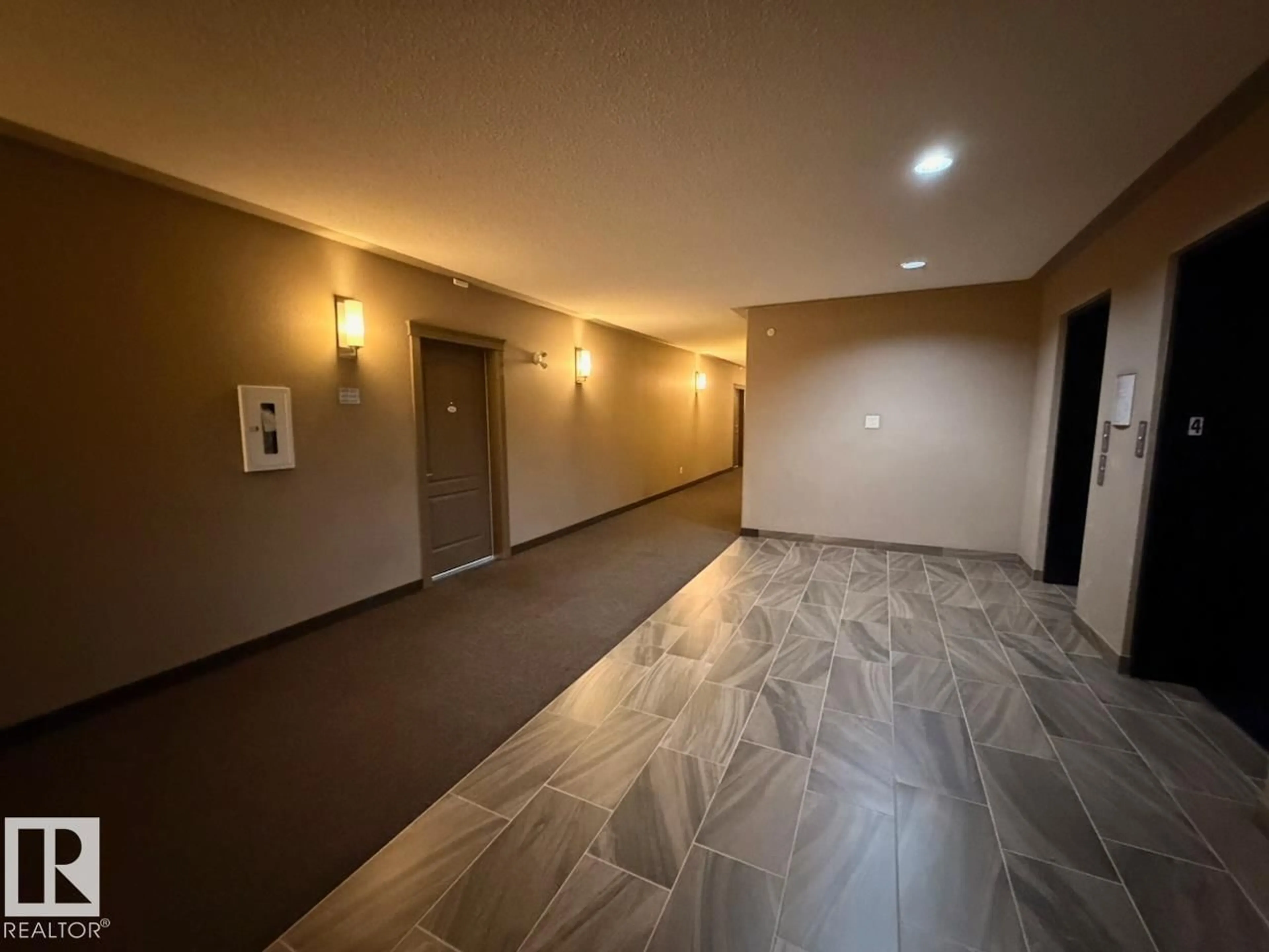 Indoor foyer for #416 - 1520 HAMMOND GATE, Edmonton Alberta T6M0J4
