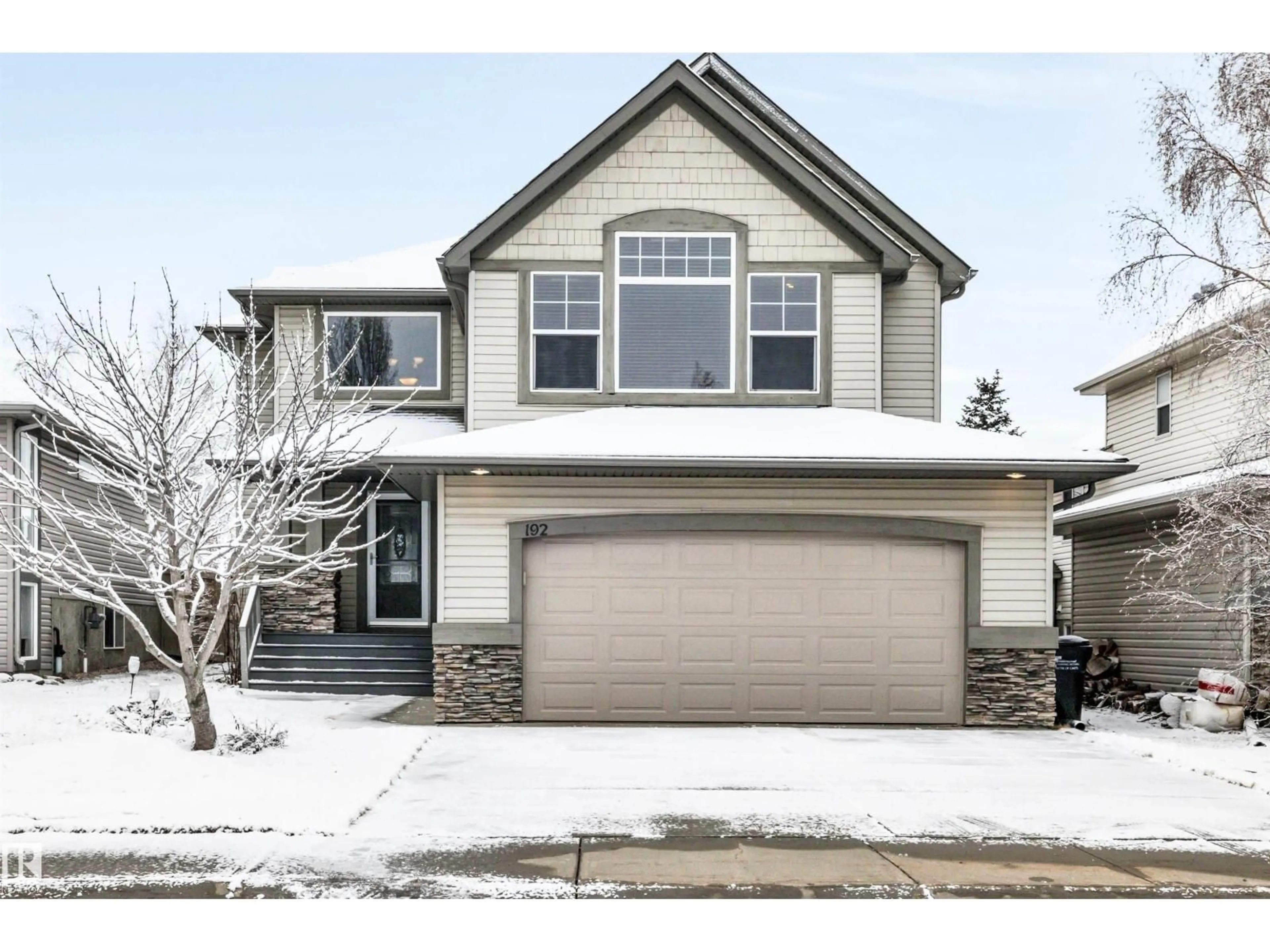 Home with vinyl exterior material, street for 192 RIDGEHAVEN CR, Sherwood Park Alberta T8A6J1