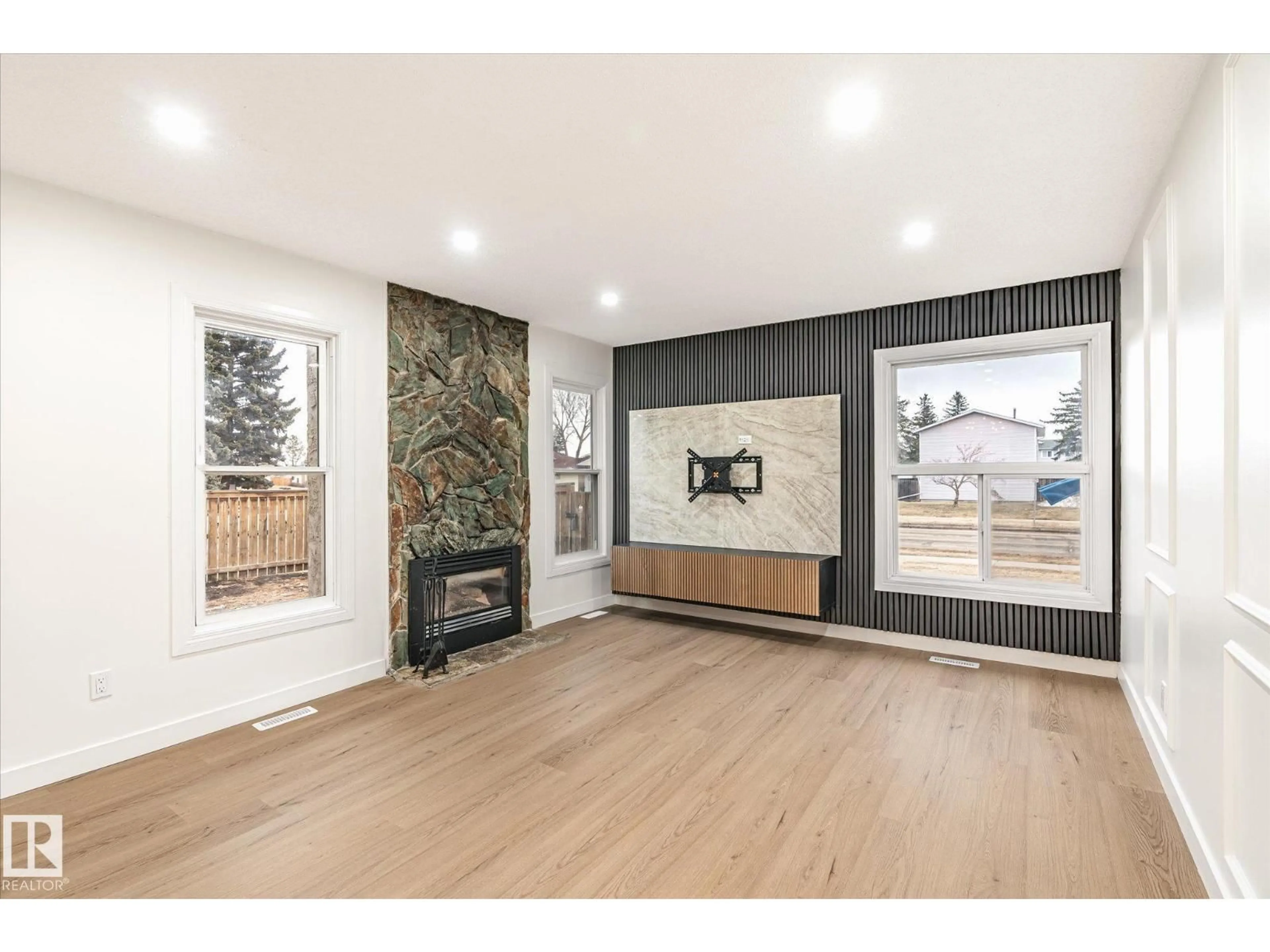 Unknown for 6540 184 ST, Edmonton Alberta T5T2P1