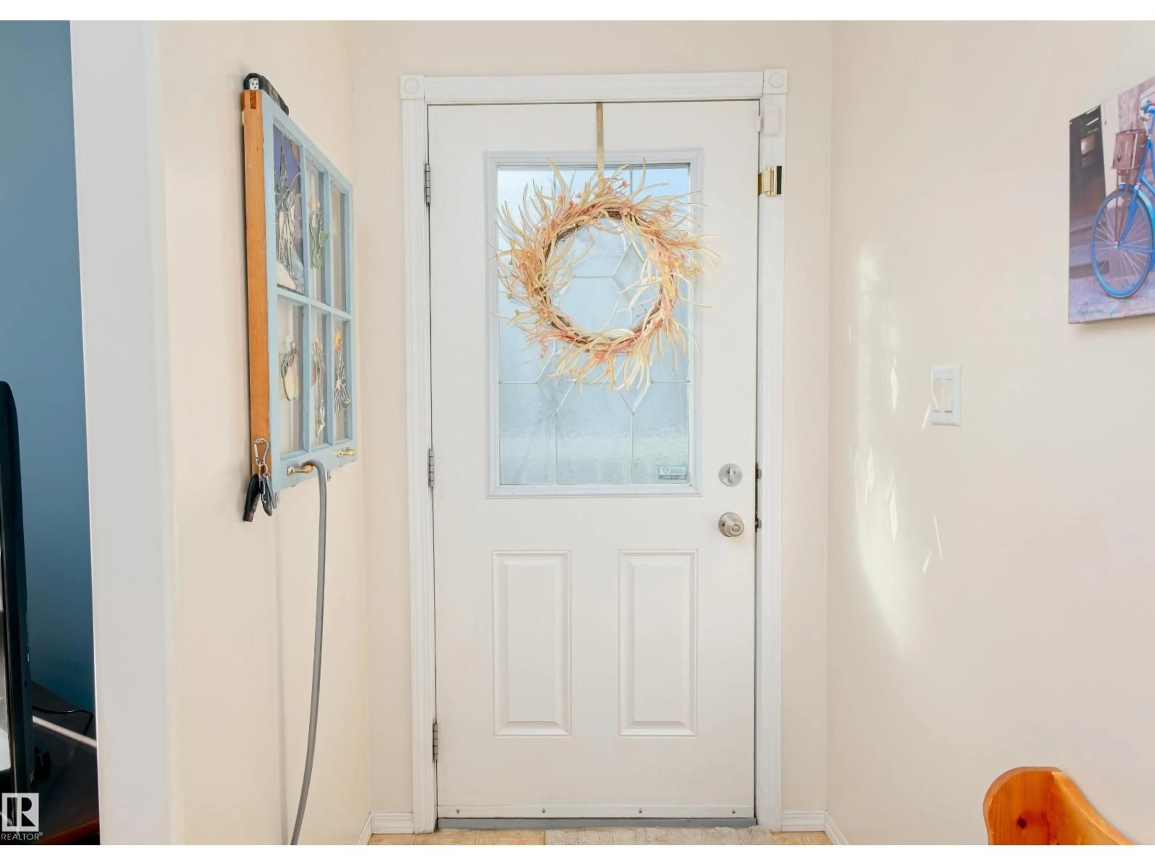 Indoor entryway for 5238 43 ST, Barrhead Alberta T7N1J7