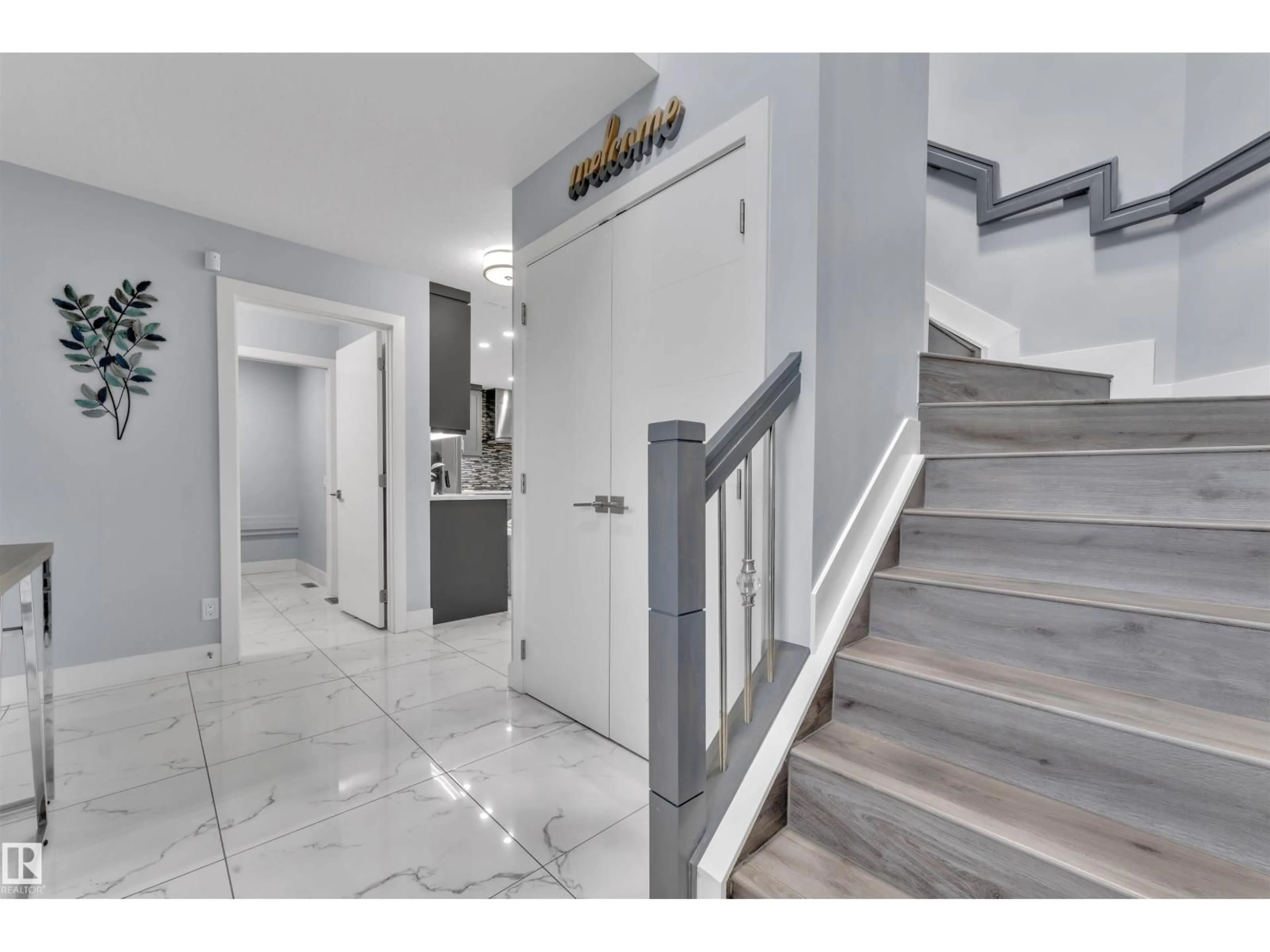 Unknown for NW - 3212 29 AV, Edmonton Alberta T6T1T3