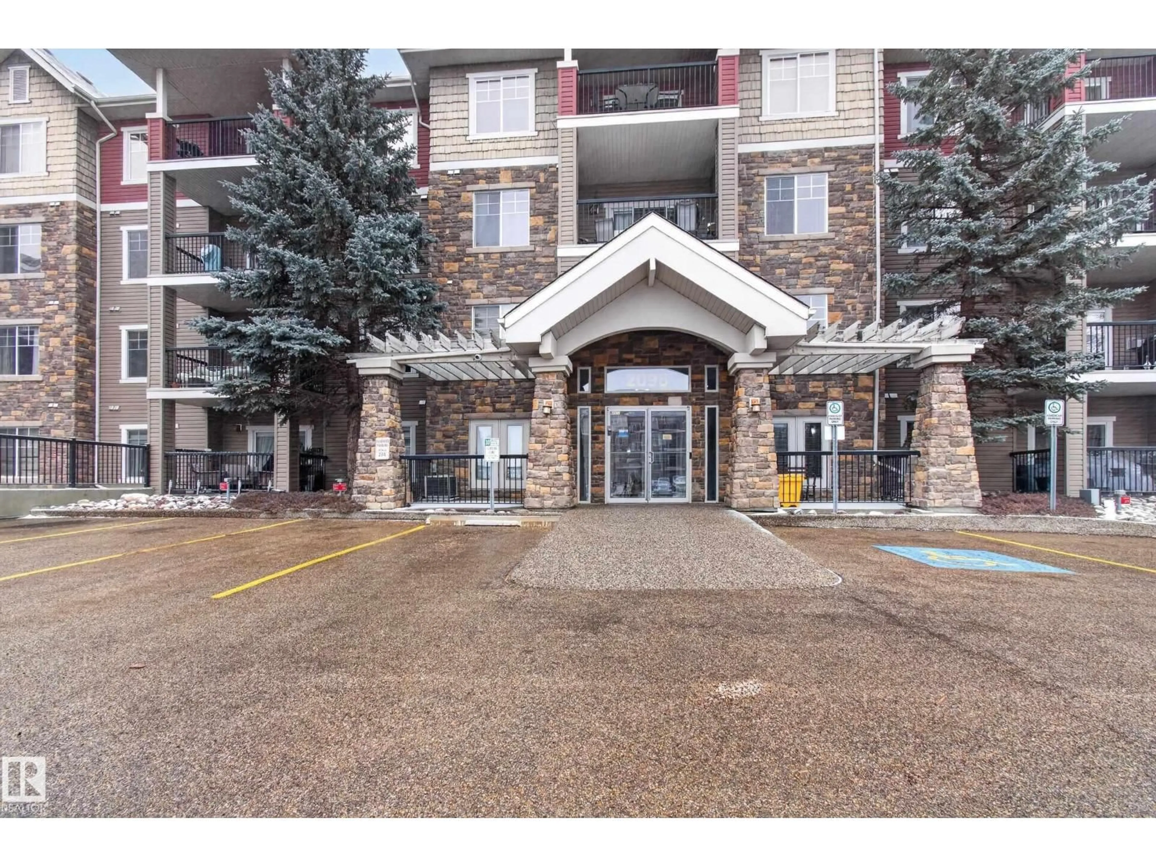 Indoor foyer for 2098 - 131 BLACKMUD CREEK DR, Edmonton Alberta T6W1T7