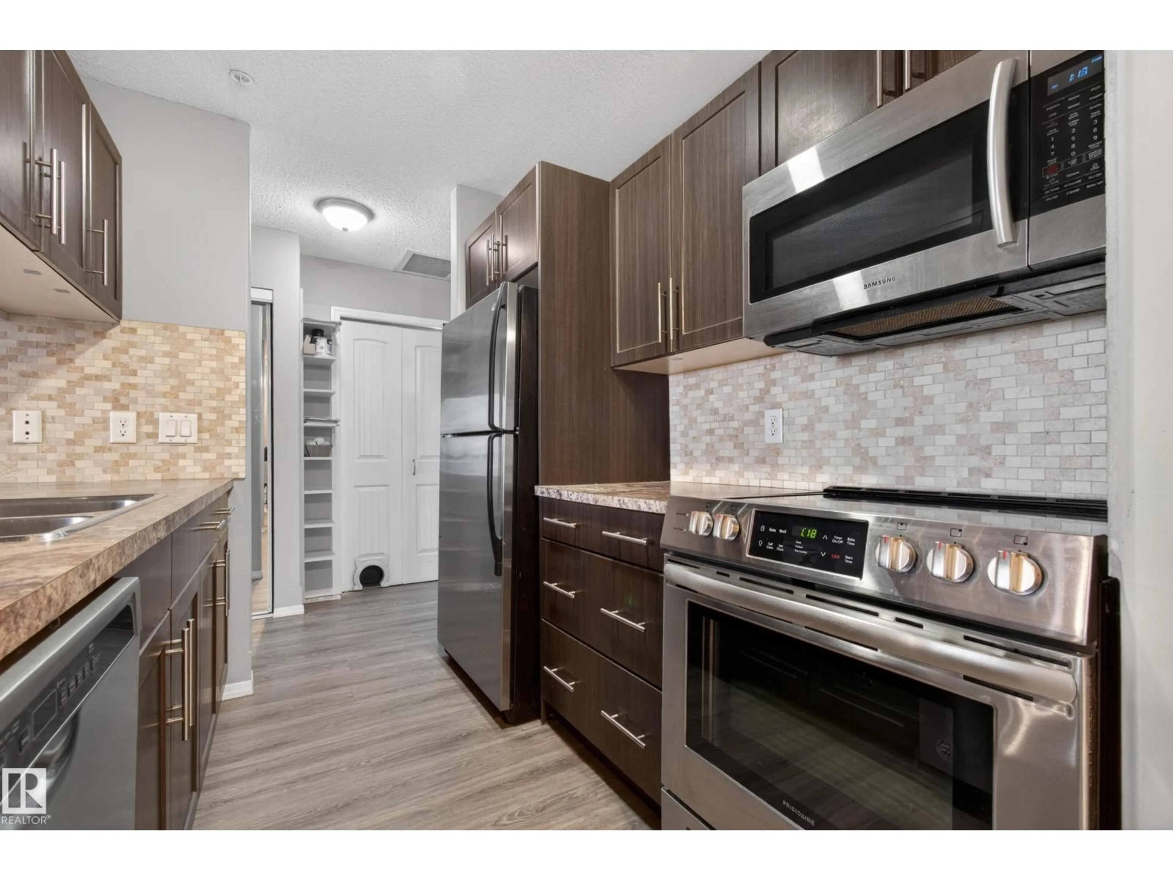 Unknown for 2098 - 131 BLACKMUD CREEK DR, Edmonton Alberta T6W1T7