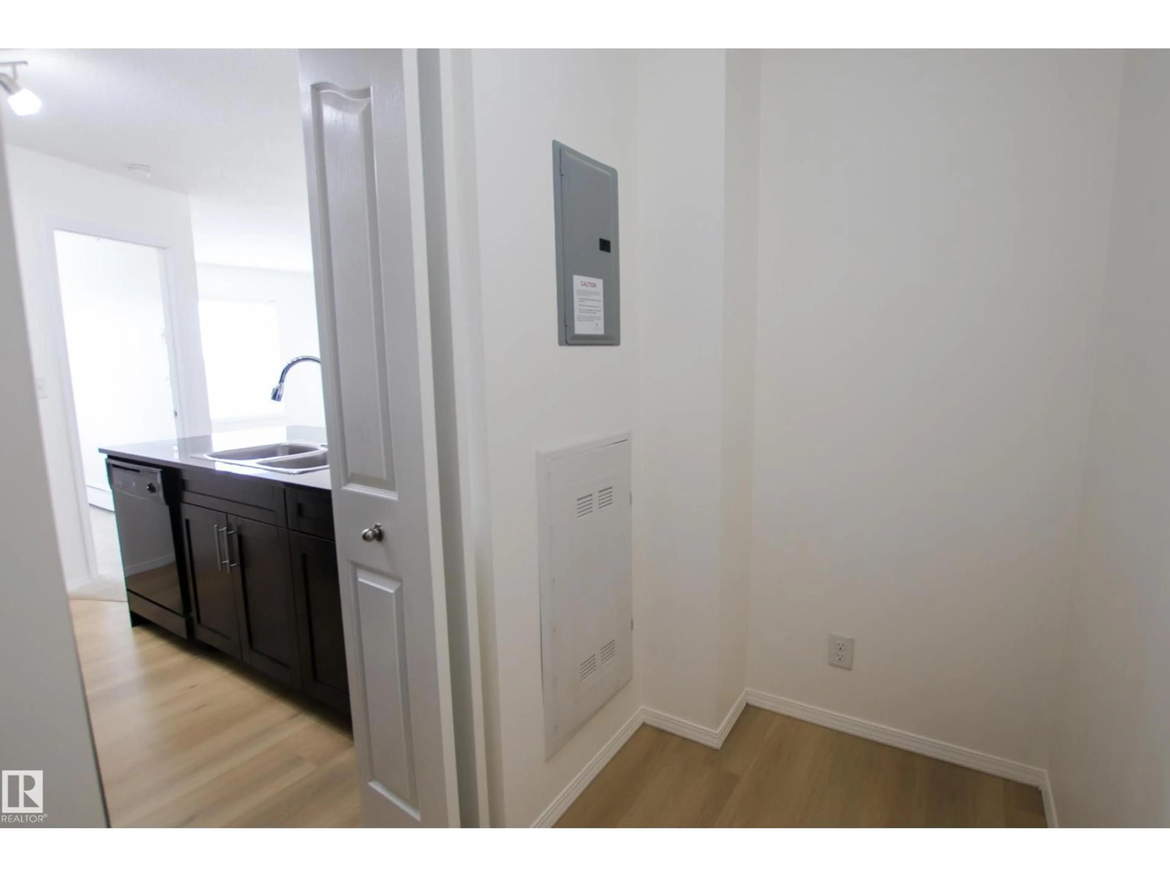 A pic of a room for #405 - 534 WATT BV, Edmonton Alberta T6X1P7