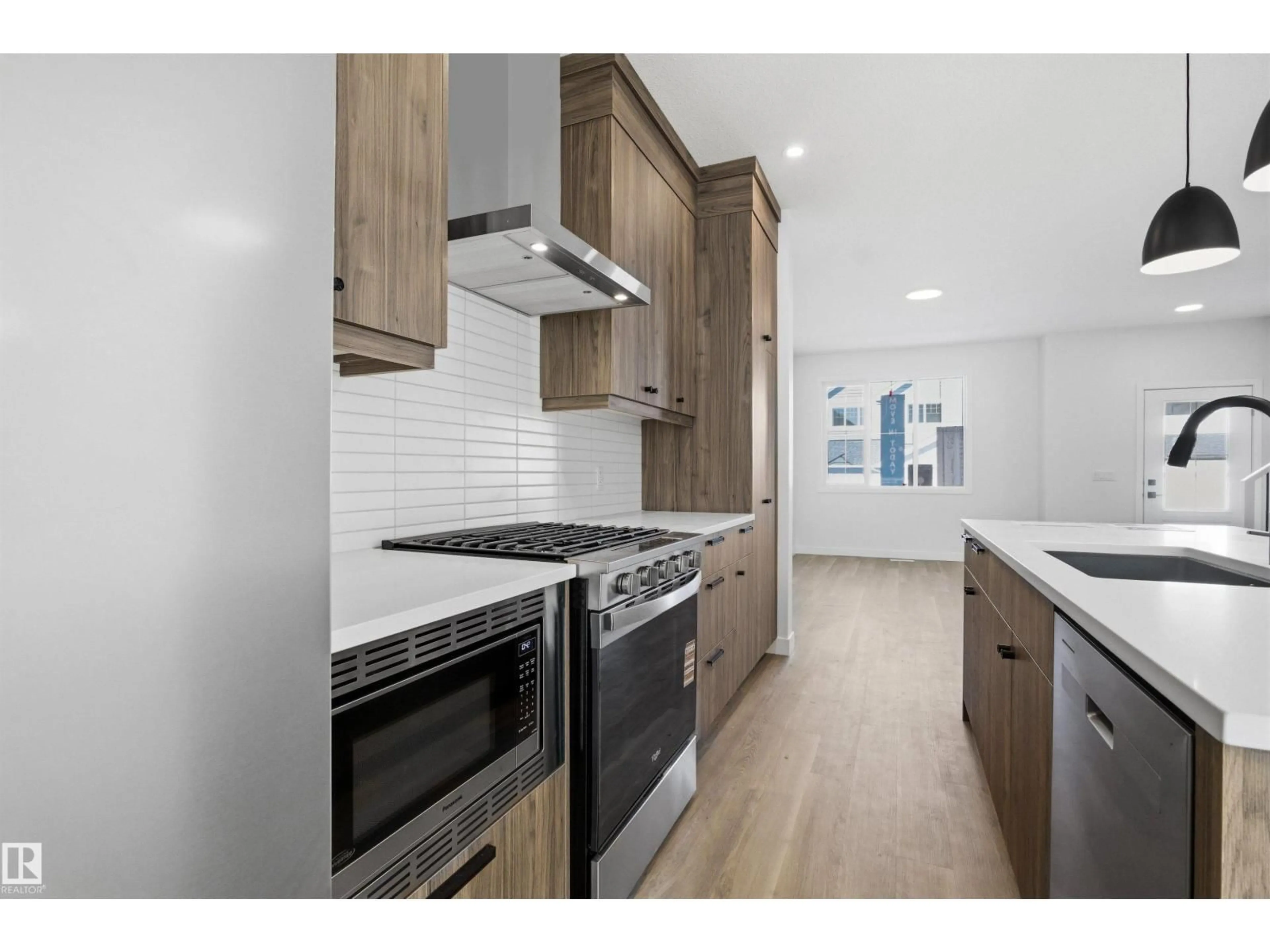 Standard kitchen, unknown for SW - 1227 CRISTALL WY, Edmonton Alberta T6W5T1