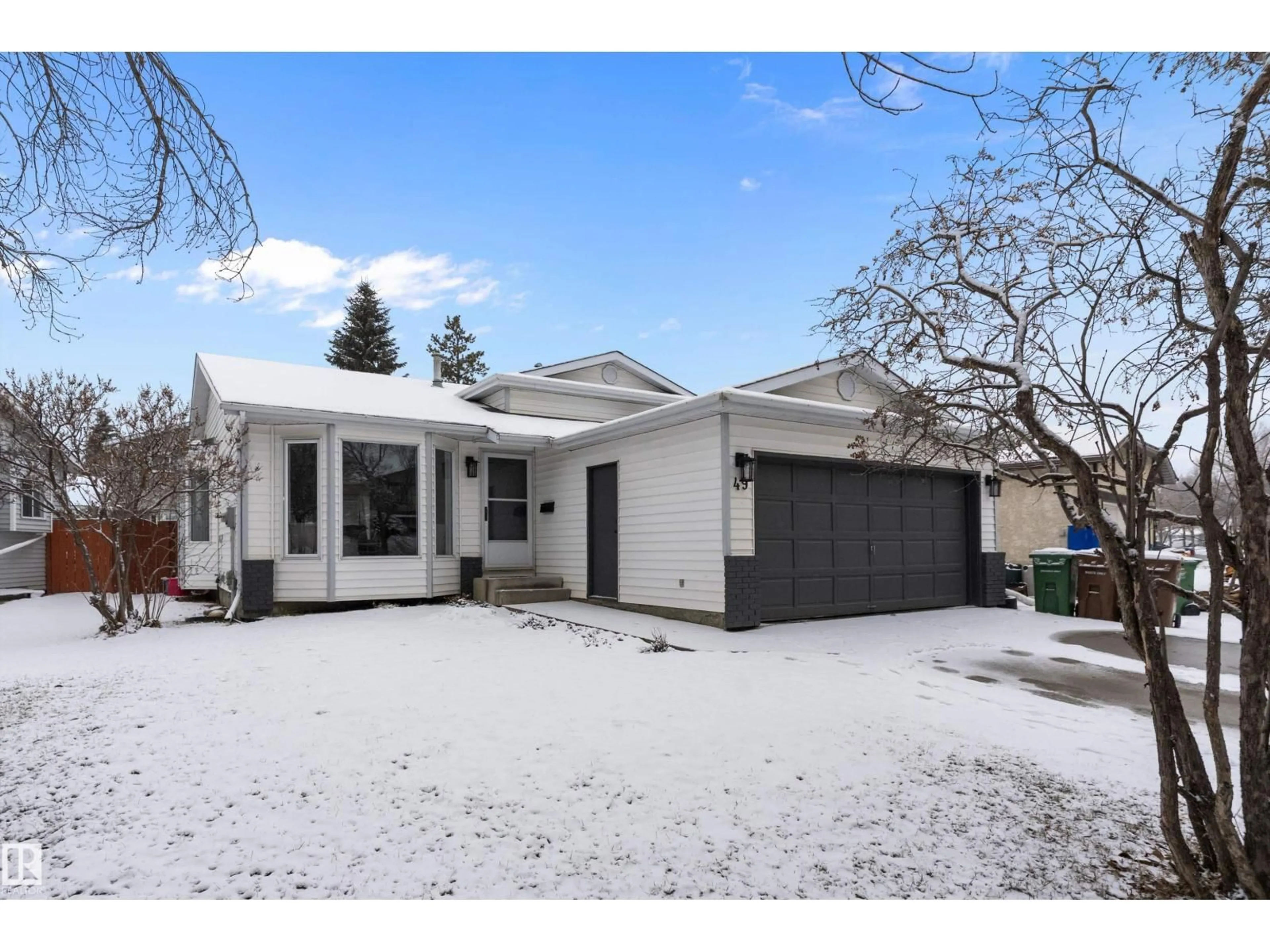 Home with vinyl exterior material, street for 49 DEERBOURNE DR, St. Albert Alberta T8N4R2