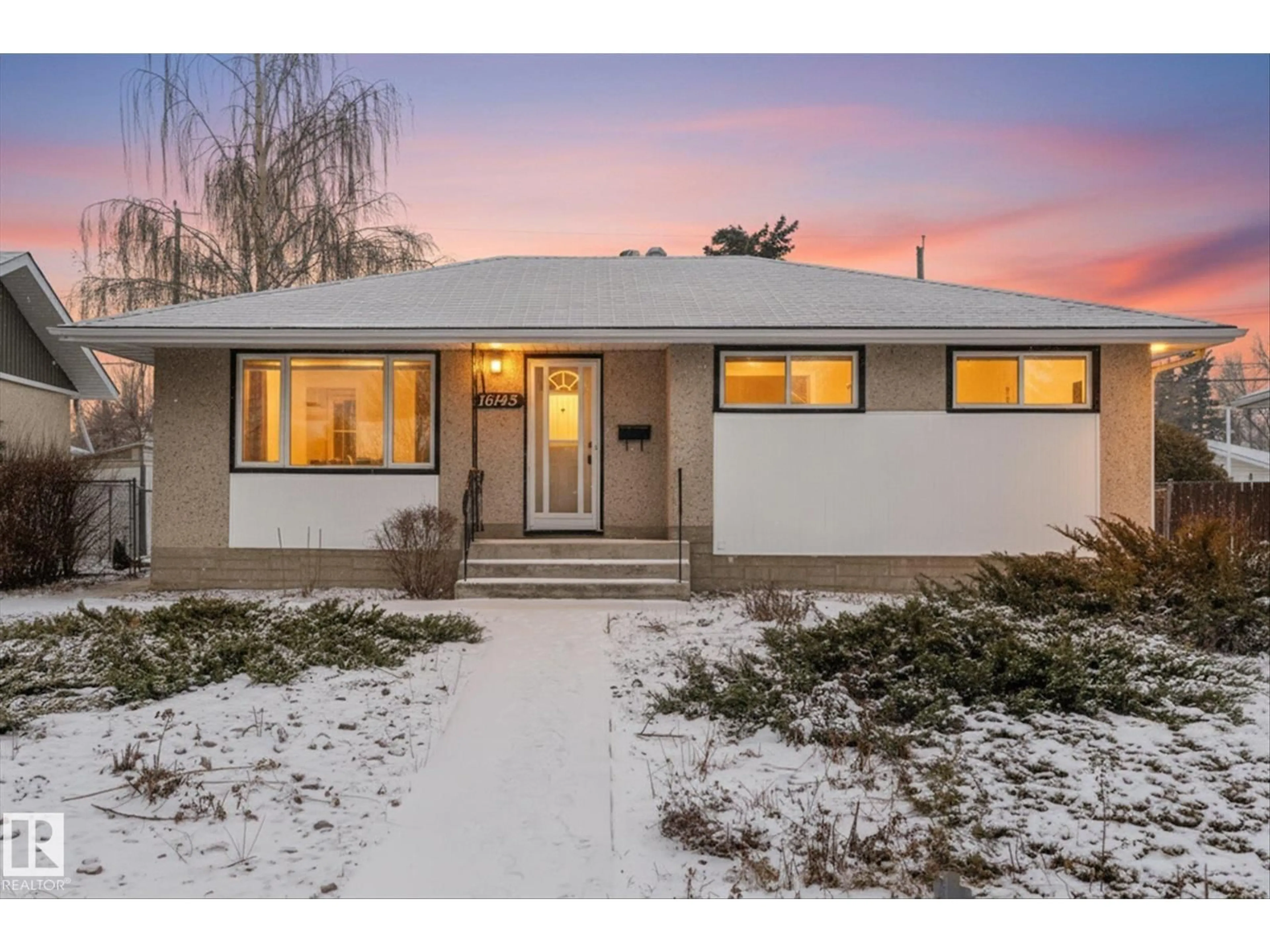 Unknown for 16145 109A AV, Edmonton Alberta T5P1C5