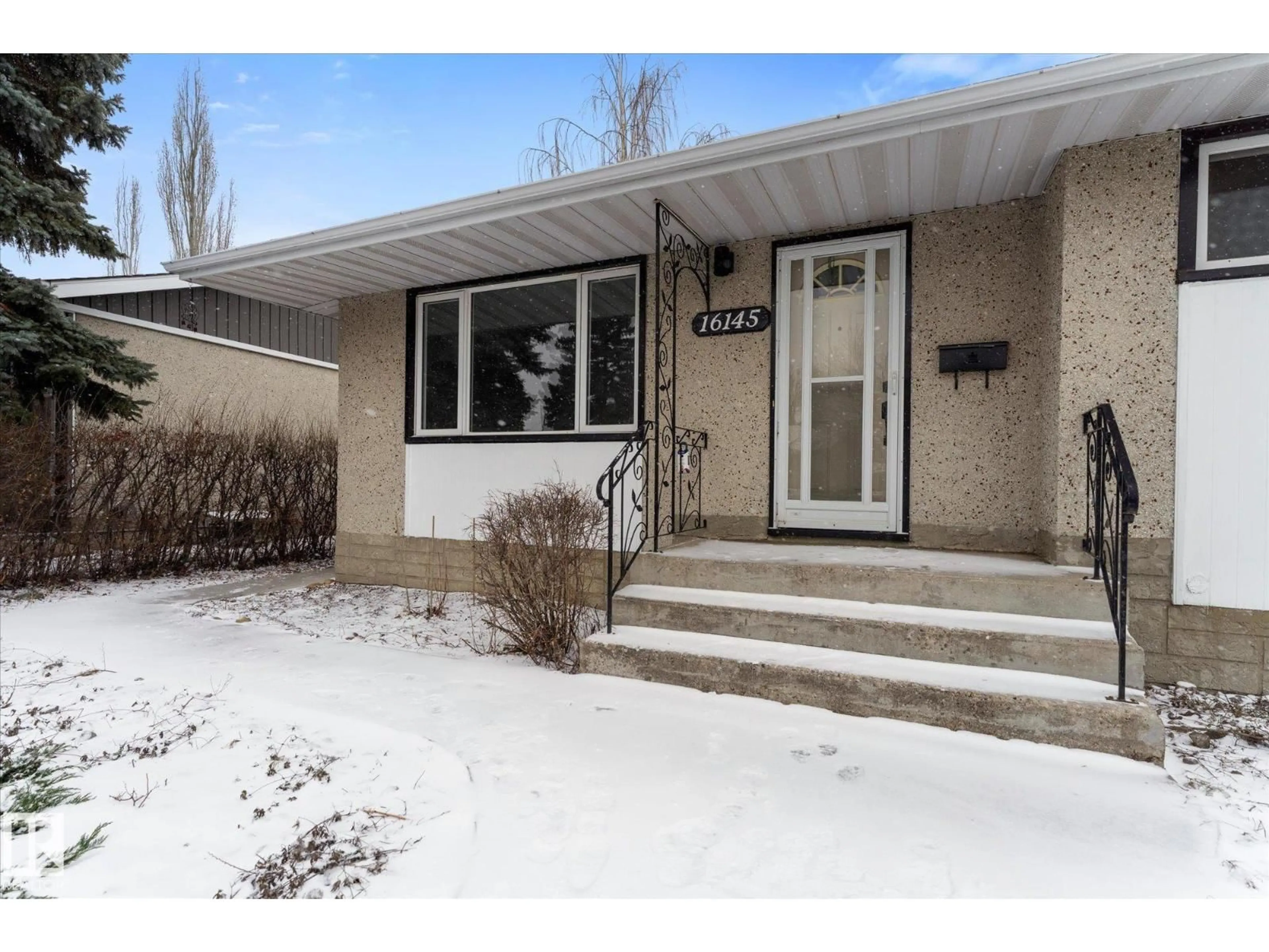 Unknown for 16145 109A AV, Edmonton Alberta T5P1C5