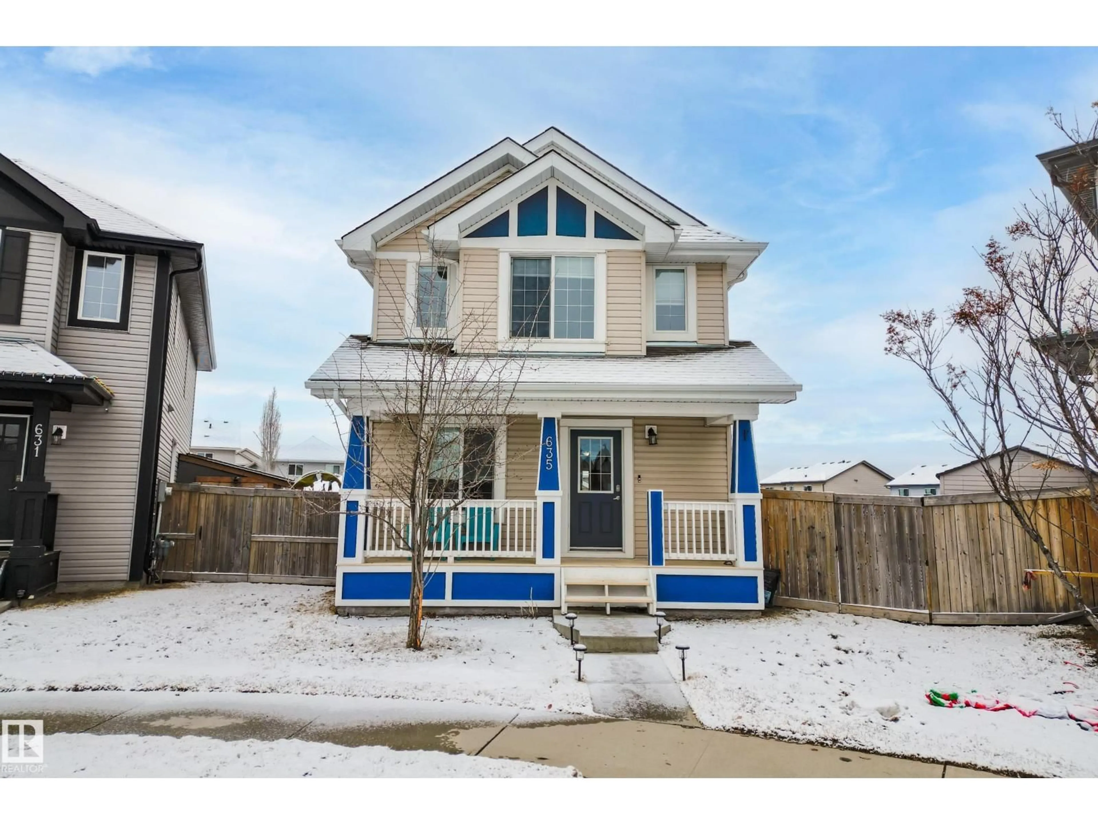 Home with vinyl exterior material, street for 635 41 AV, Edmonton Alberta T6T0W9