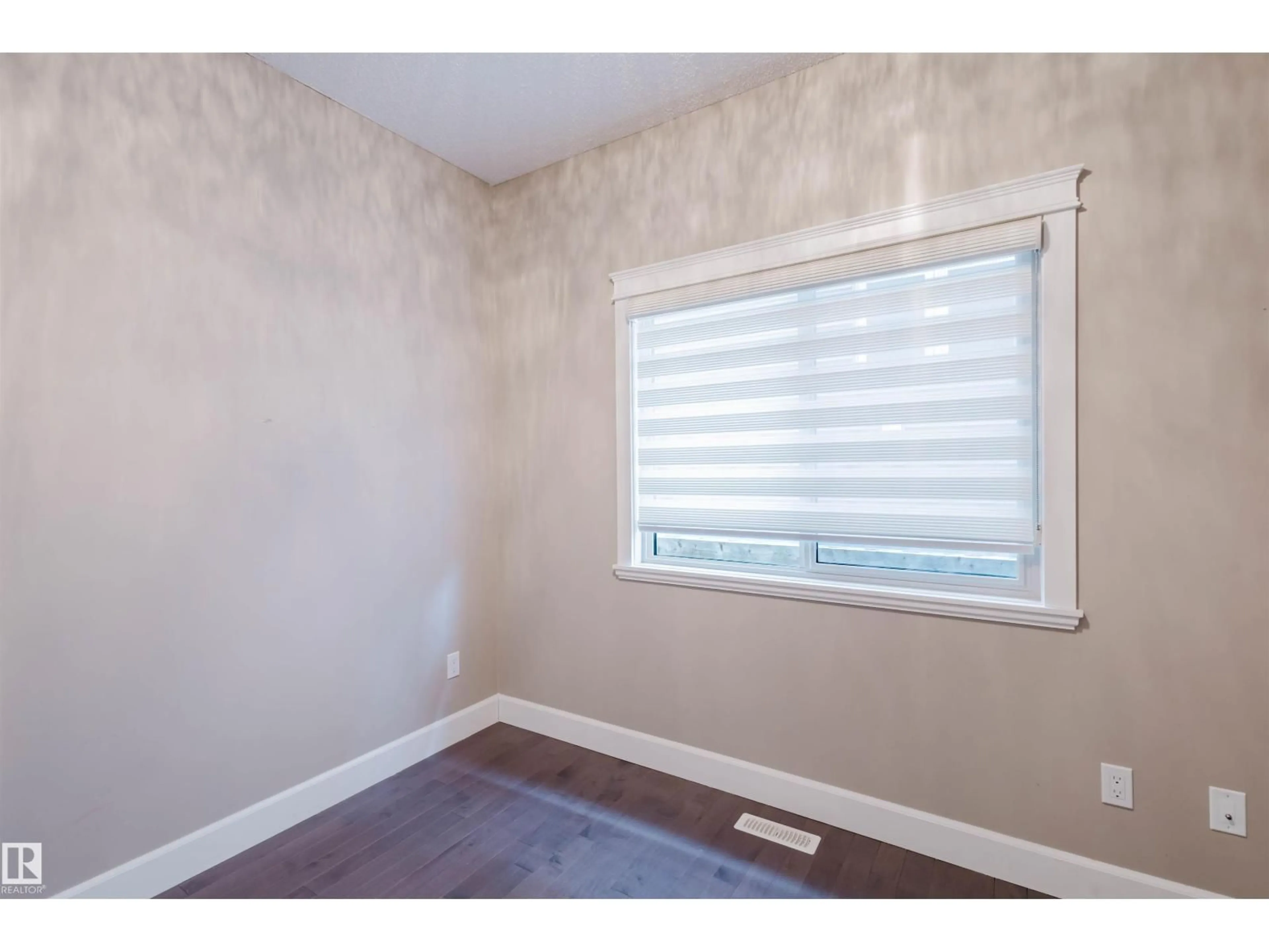 A pic of a room for SW - 1957 AINSLIE LI, Edmonton Alberta T6W2L9