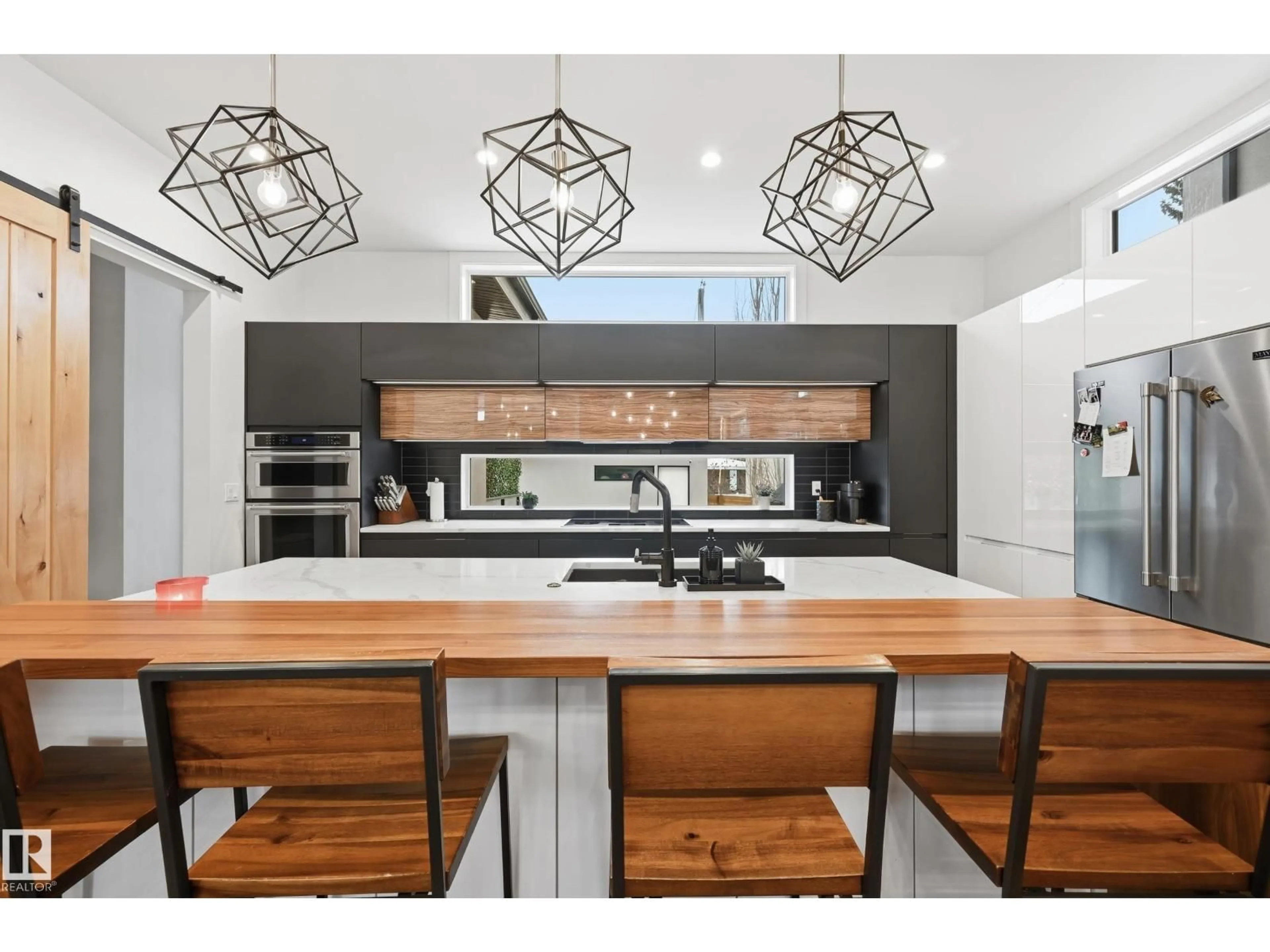 Contemporary kitchen, unknown for 44B VALLEYVIEW CR, Edmonton Alberta T5R5S6