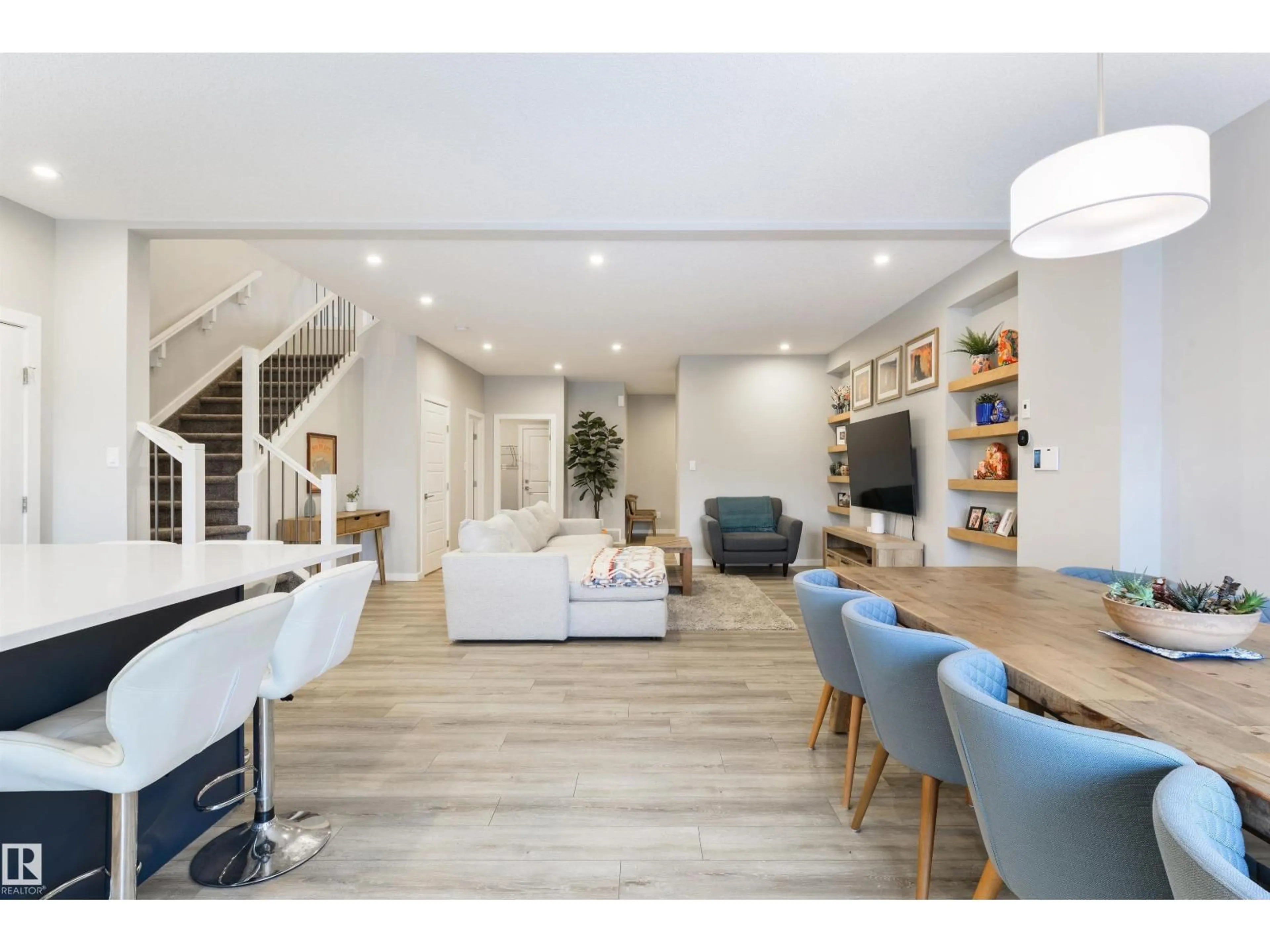 Unknown for 5361 LARK LD, Edmonton Alberta T5S0S2