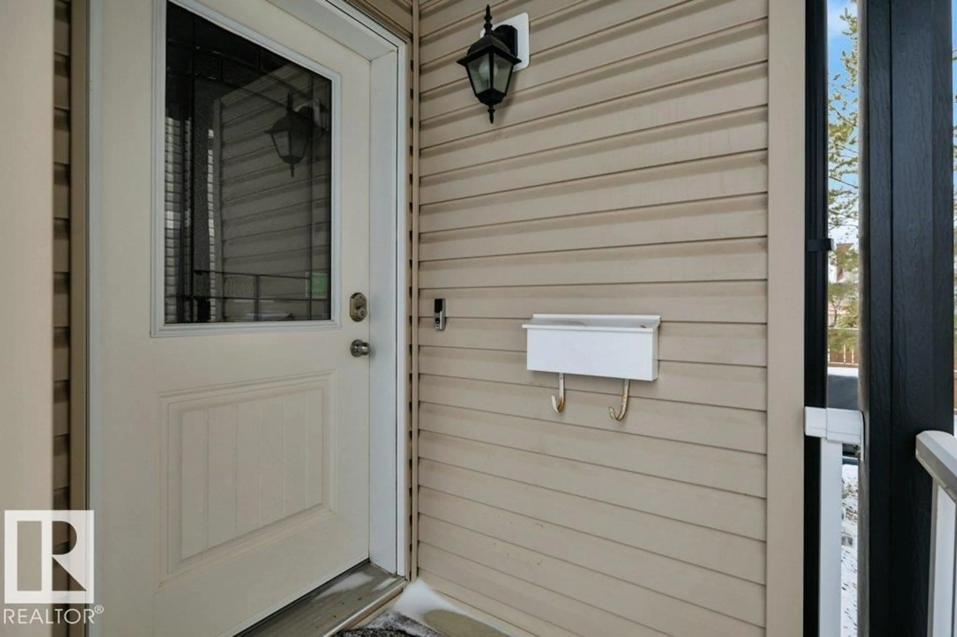 Indoor entryway for 445 - 50 BRINTNELL BV, Edmonton Alberta T5Y0V5