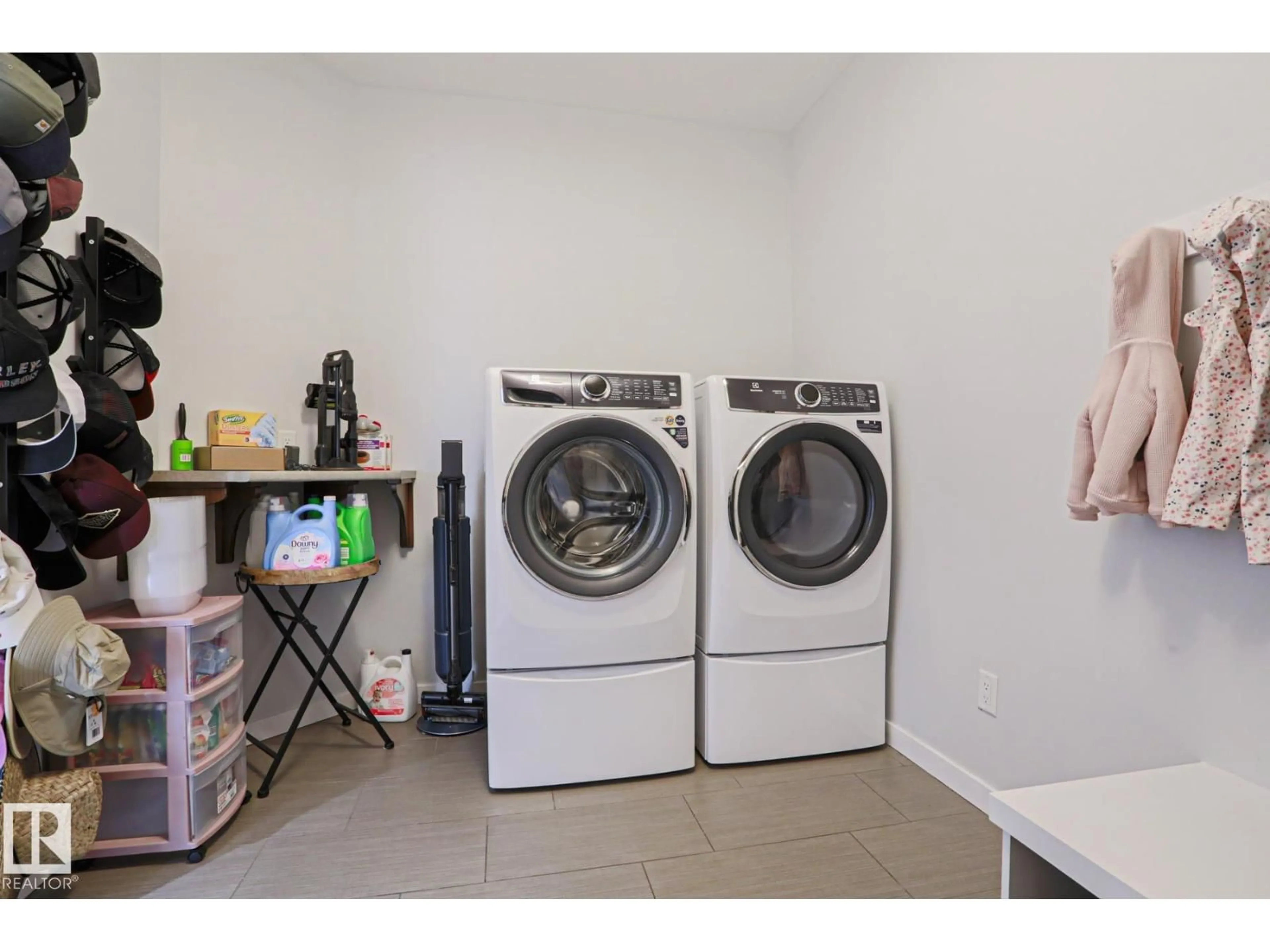 Laundry room for 18 ENCHANTED WAY, St. Albert Alberta T8N7R5