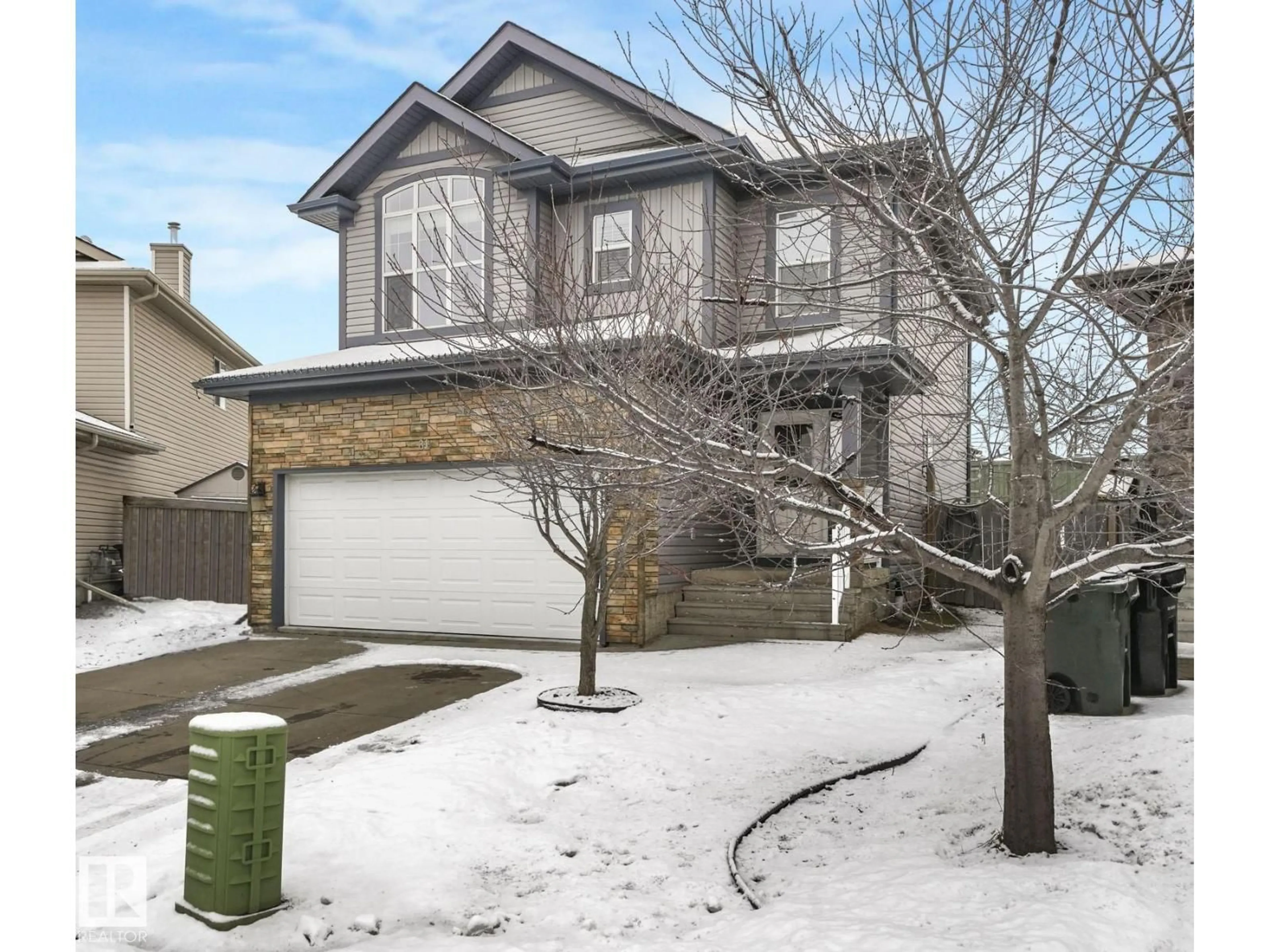 Home with vinyl exterior material, street for 81 VAUGHN AV, Spruce Grove Alberta T7X0B5