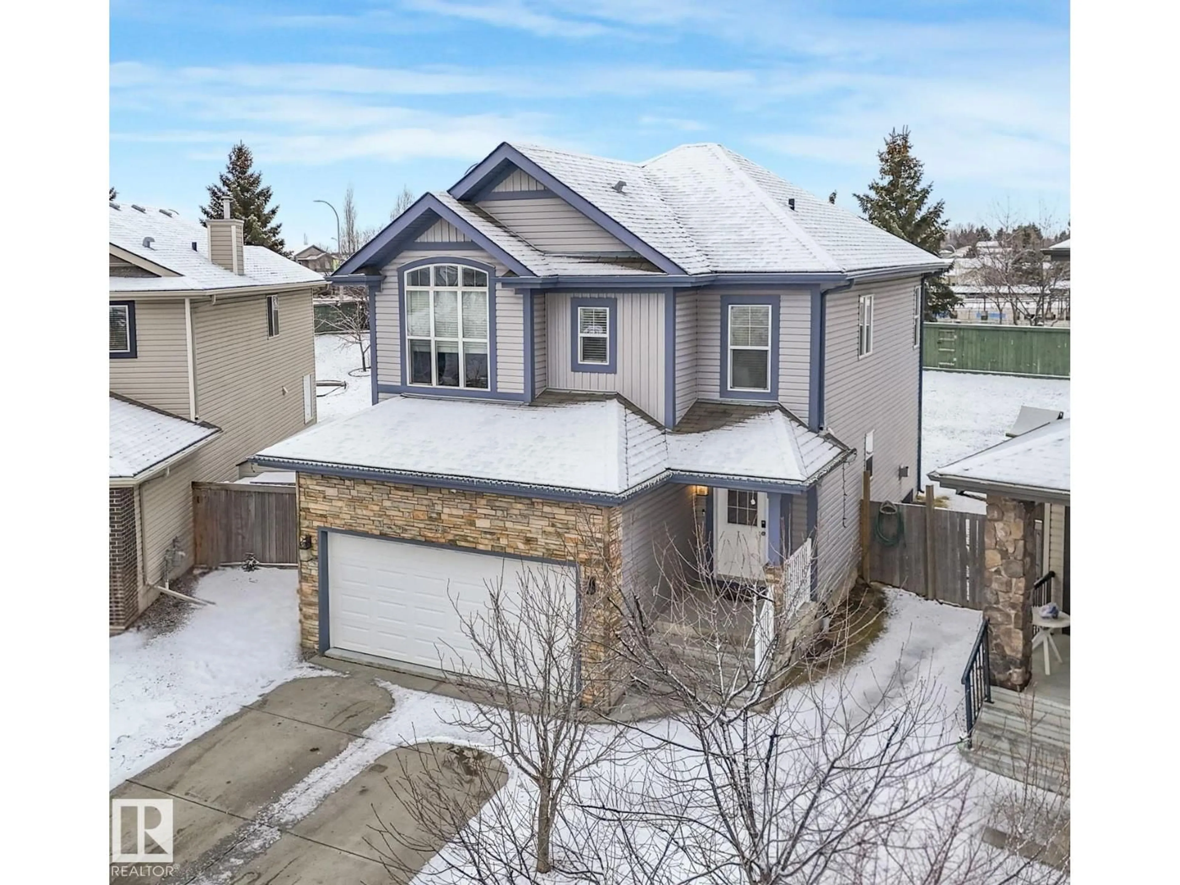 A pic from outside/outdoor area/front of a property/back of a property/a pic from drone, street for 81 VAUGHN AV, Spruce Grove Alberta T7X0B5
