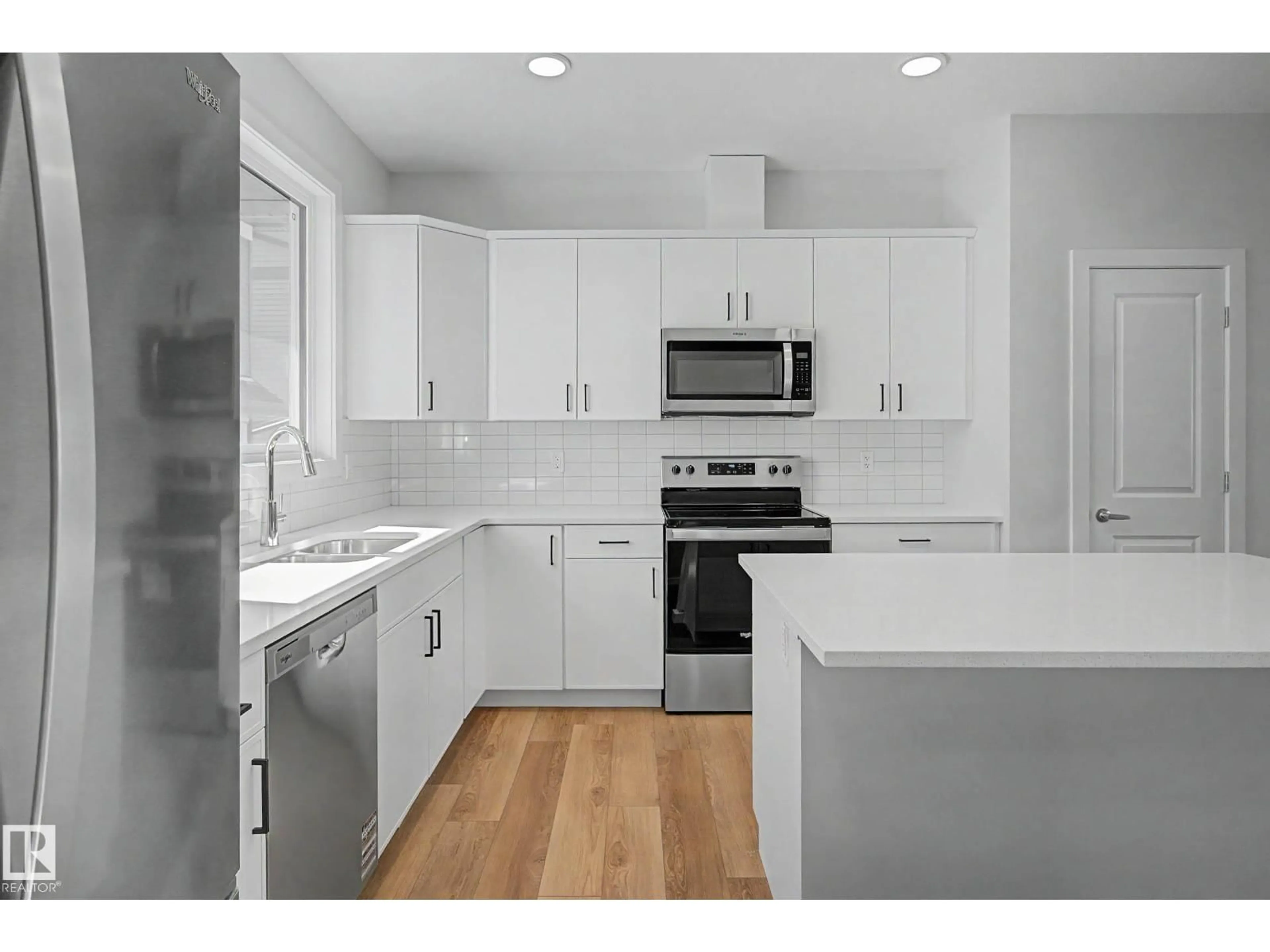 Unknown for NW - 21203 25 AV, Edmonton Alberta T6M3H3